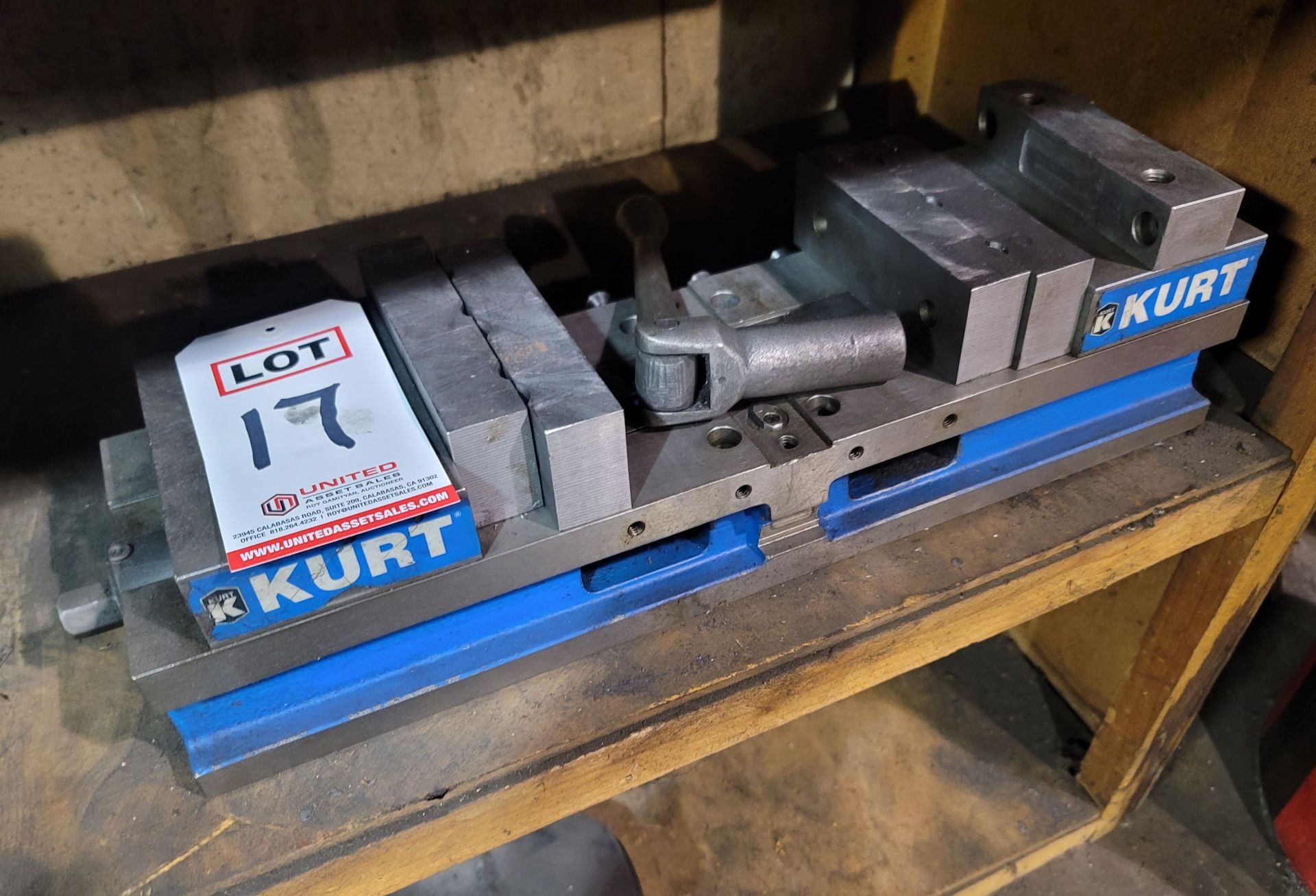 KURT 6" DOUBLE LOCK VISE, MODEL DL640