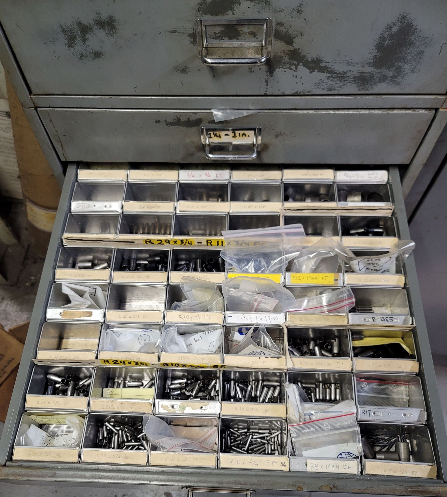 LOT - CABINET, W/ CONTENTS AND ITEMS ON TOP, FEED THRU PUNCHES - Image 5 of 7