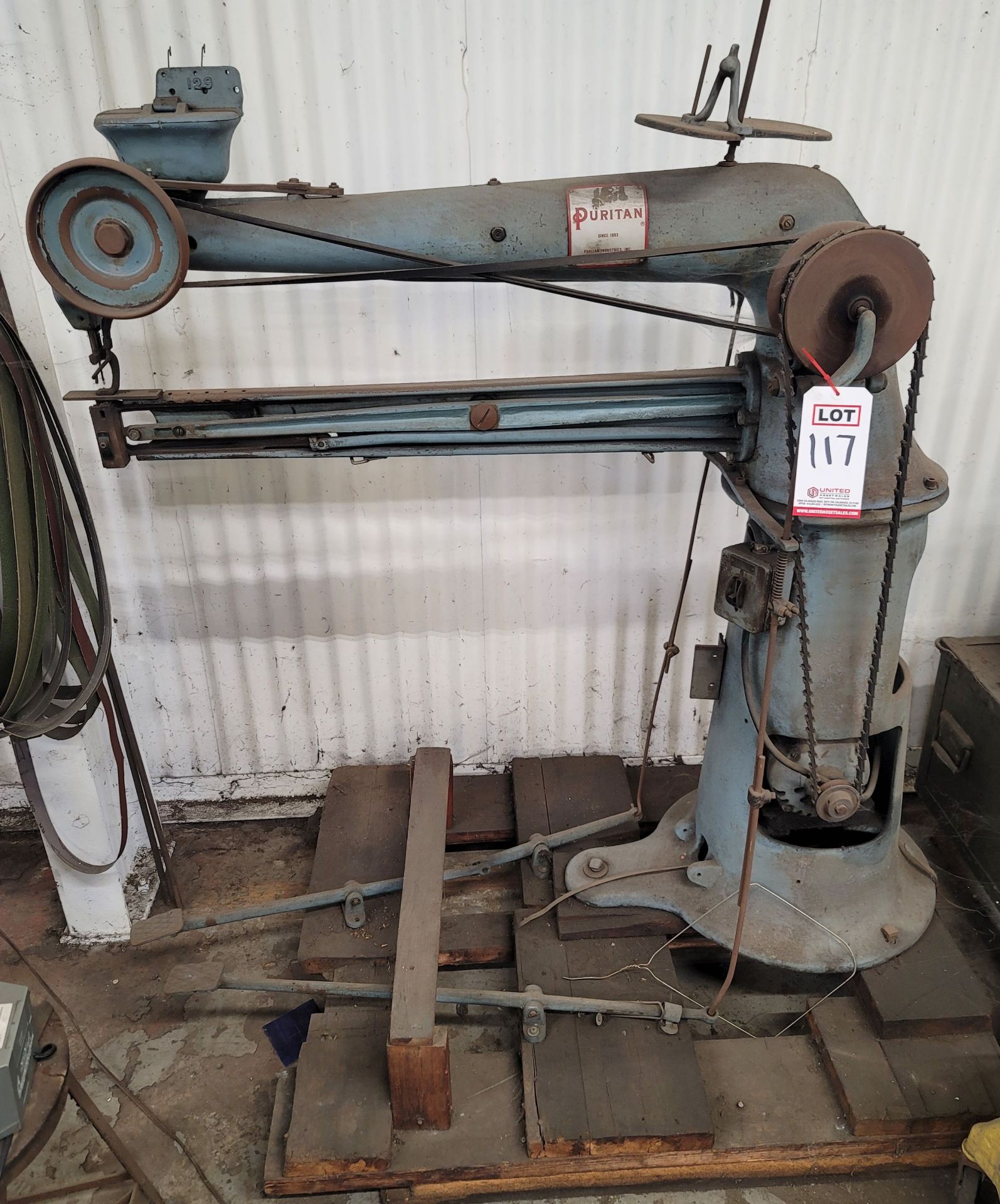 PURITAN INDUSTRIAL SEWING/STITCHING MACHINE, 36" THROAT