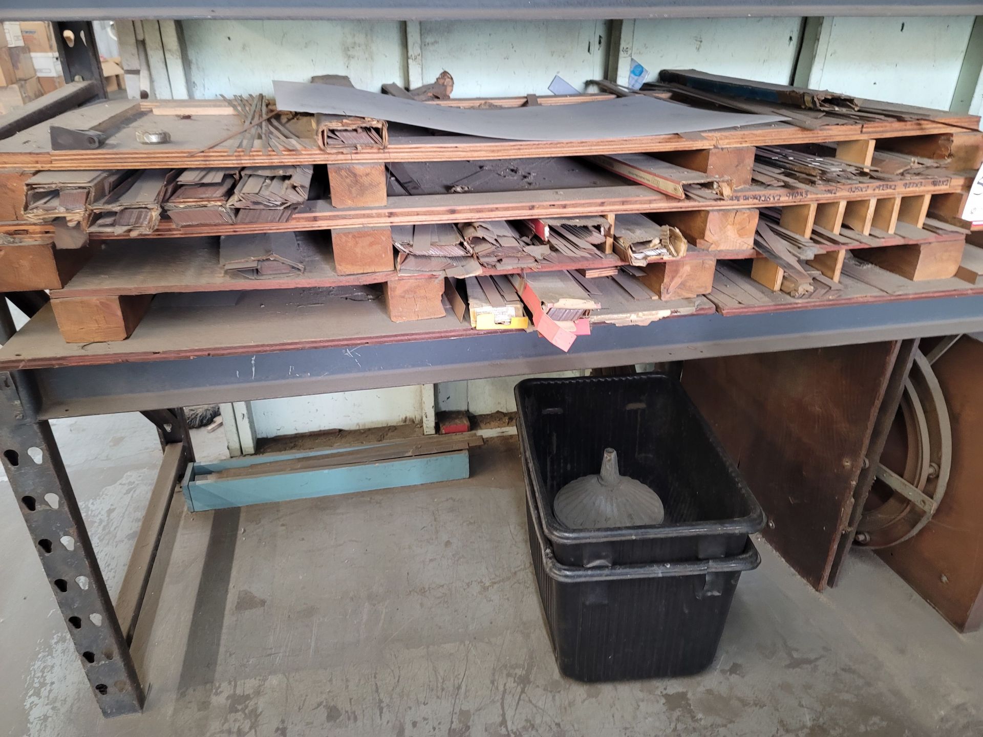 LOT - CONTENTS ONLY OF (1) SECTION OF PALLET RACK, TO INCLUDE: RUBBER, PLYWOOD, CUTTING RULE - Image 2 of 5