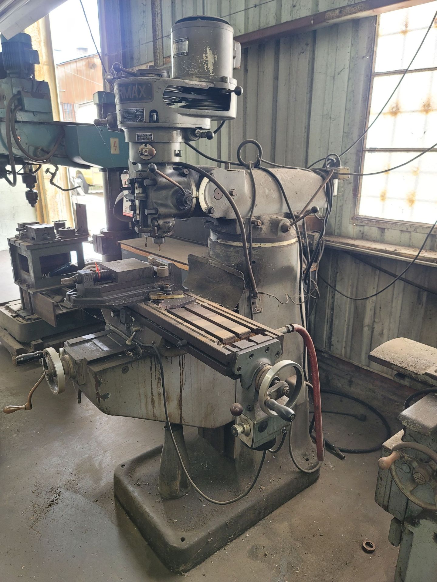 SUPERMAX VERTICAL MILL, MODEL 1 1/2 VA, S/N 065336, 42" X 9" TABLE - Image 2 of 5