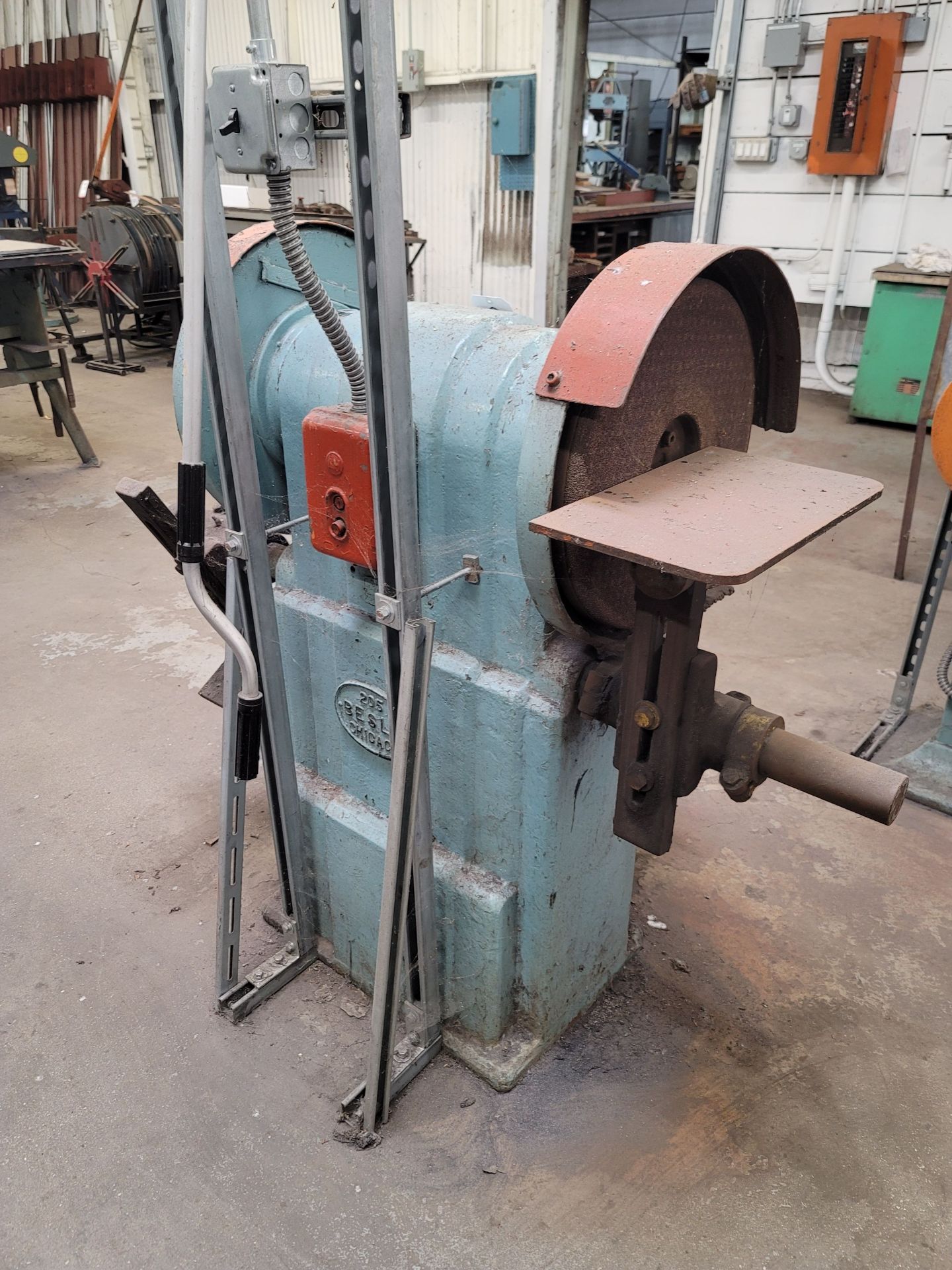 BESLY DOUBLE END FACE GRINDER, MODEL 205 - Image 2 of 3