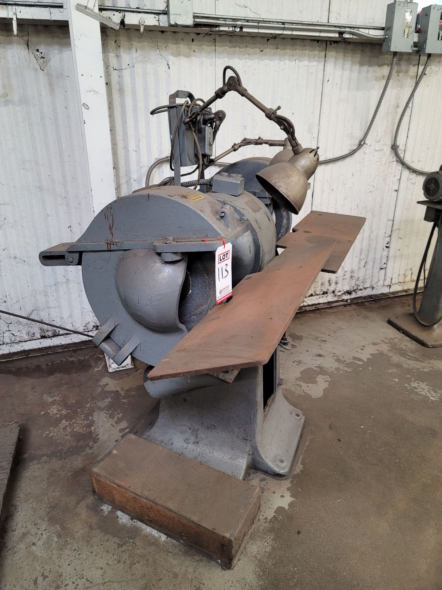 U.S. ELECTRICAL TOOL CO. DOUBLE END GRINDER, MODEL 20 - Image 2 of 3