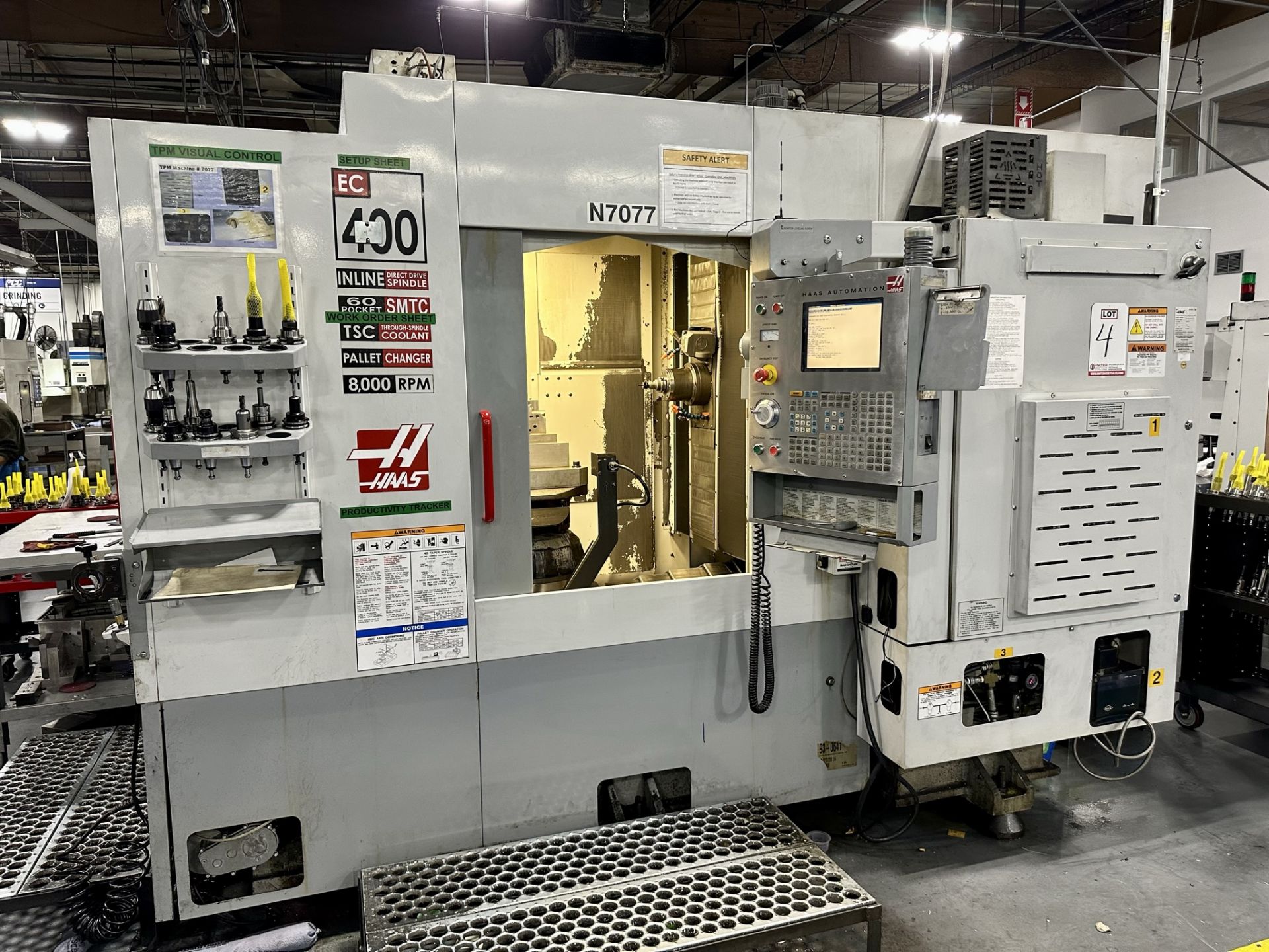 2005 HAAS EC400-4AX HORIZONTAL MACHINING CENTER, FULL 4TH AXIS, XYZ TRAVELS: 20'' X 20'' X 20'', - Image 29 of 40