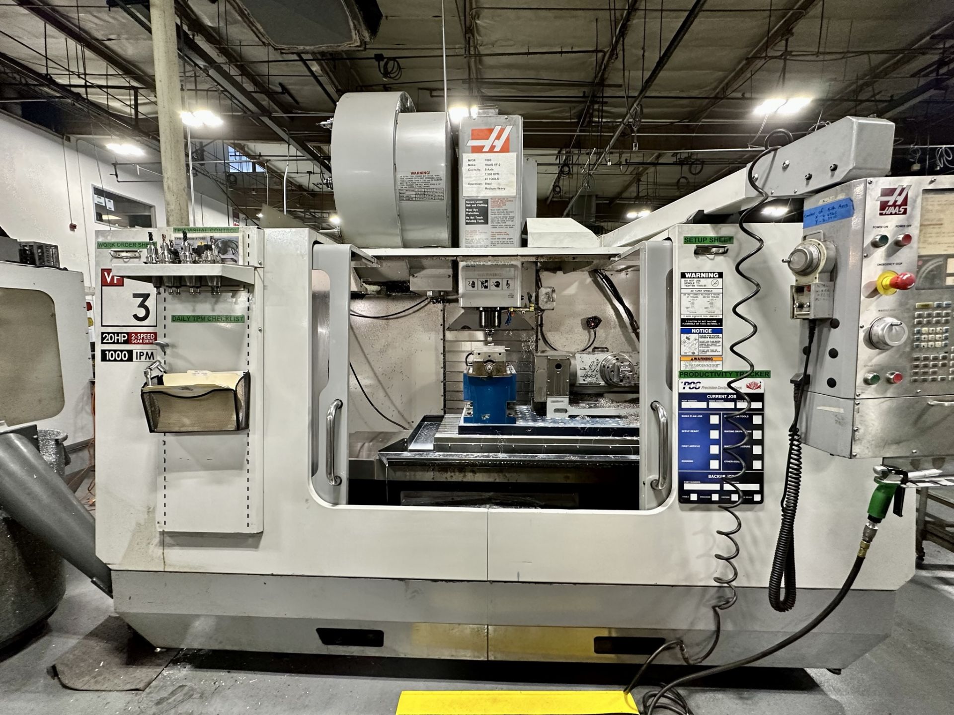 2006 HAAS VF-3B VERTICAL MACHINING CENTER, XYZ TRAVELS: 40" X 26" X 25", 54" X 25" TABLE, 40 - Image 5 of 33