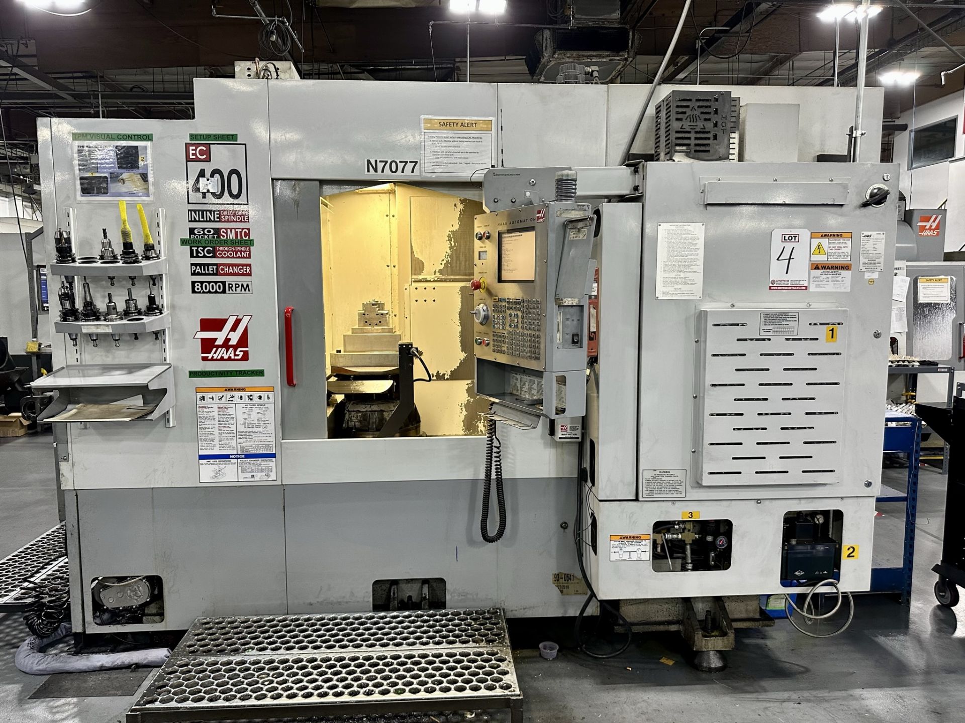 2005 HAAS EC400-4AX HORIZONTAL MACHINING CENTER, FULL 4TH AXIS, XYZ TRAVELS: 20'' X 20'' X 20'', - Image 4 of 40