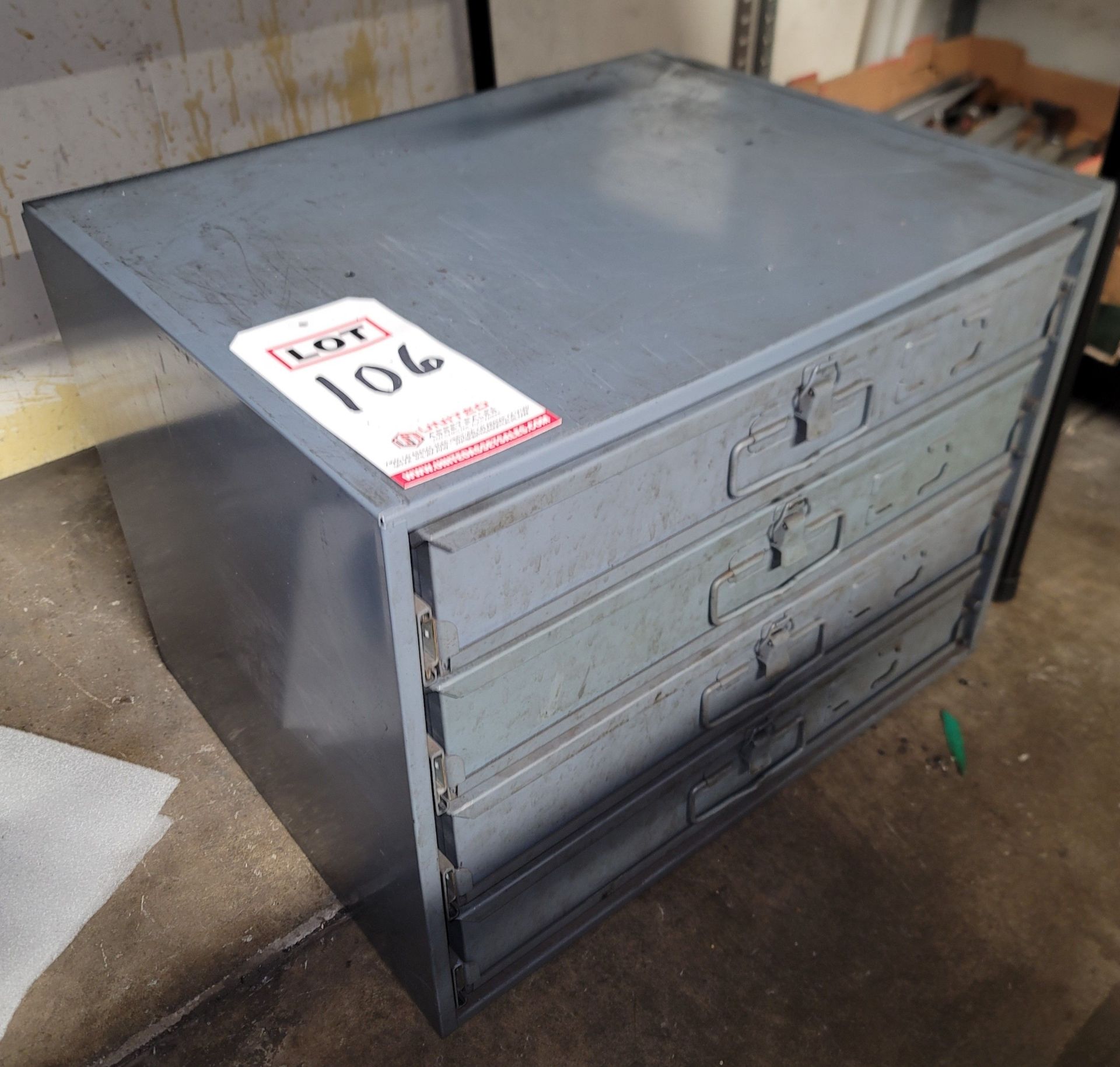 LOT - 4-DRAWER SMALL HARDWARE CABINET, W/ CONTENTS: SET SCREWS, CARRIAGE BOLTS, DOWELS, ETC.