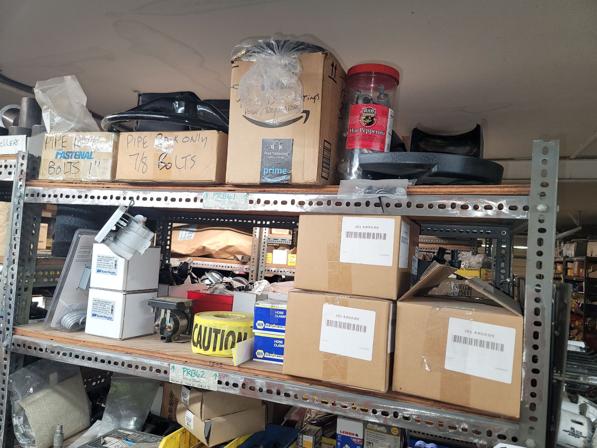 LOT - CONTENTS ONLY OF SHELF UNIT, TO INCLUDE: AIR FITTINGS, HOLE SAWS, PLASTIC BATTERY BOXES, - Image 2 of 8