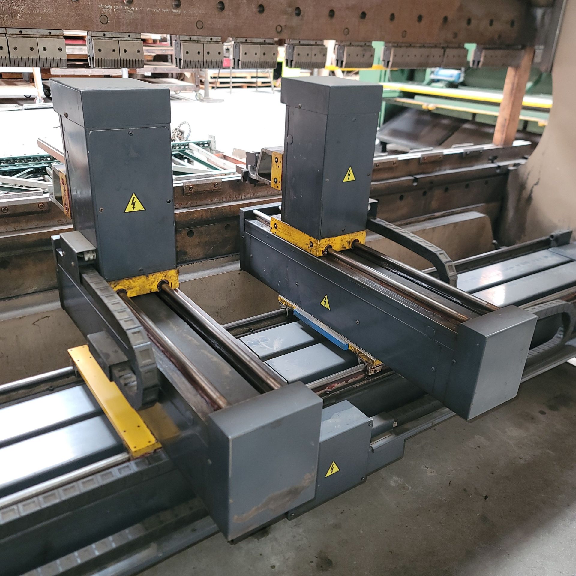 CINCINNATI 230 AF X 12' AUTOFORM HYDRAULIC PRESS BRAKE, 230-TON CAPACITY, 10' BETWEEN HOUSING, 16" - Image 16 of 23