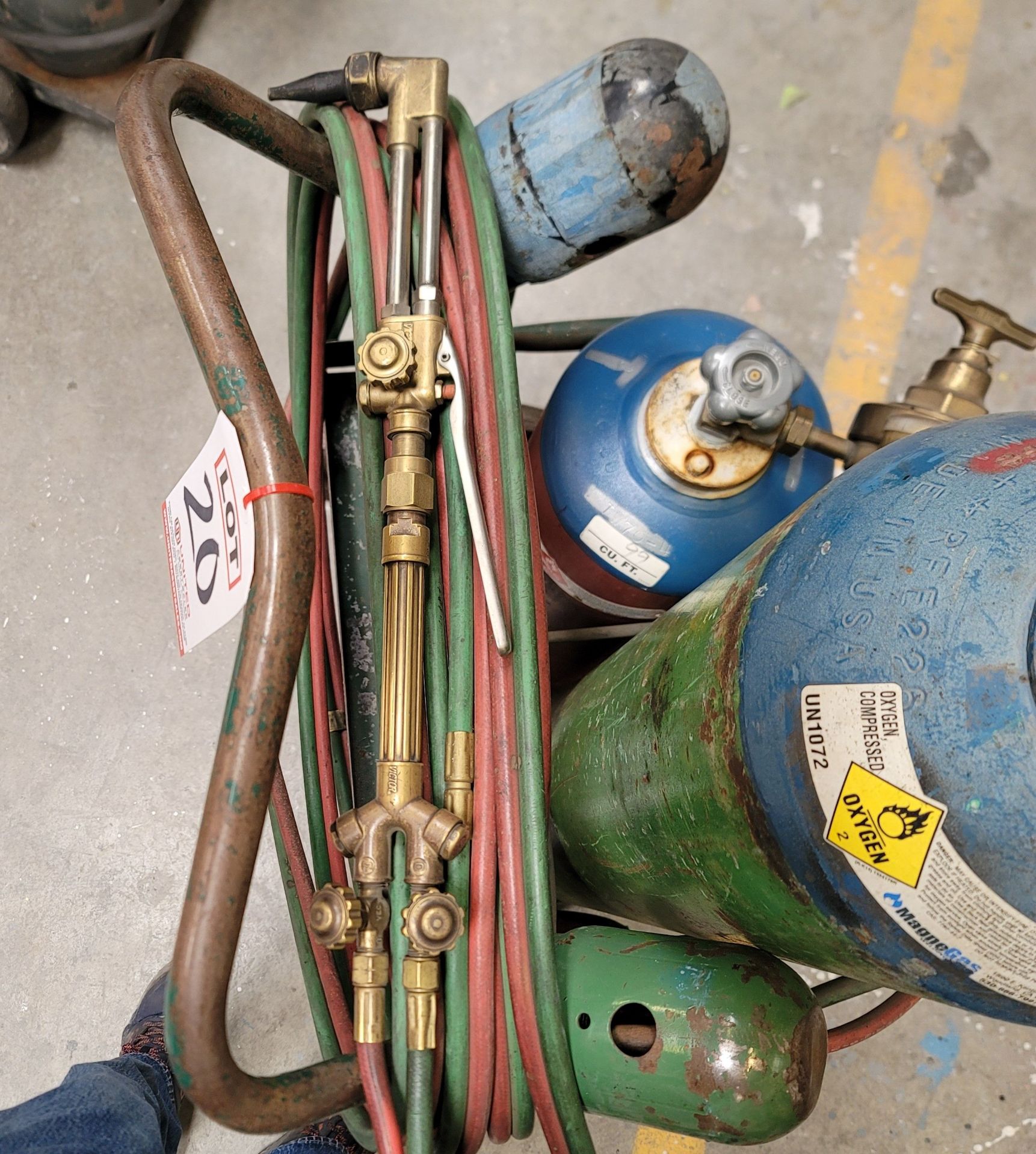 OXY-ACETYLENE CART W/ VICTOR CUTTING TORCH, HOSES, REGULATORS, GAS CYLINDERS NOT INCLUDED - Image 4 of 4