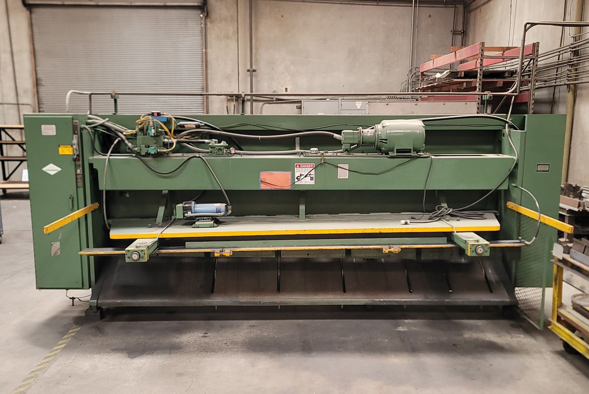 CINCINNATI 250 X 12' SHEAR, HYDRAULIC, CAPACITY: 1/4" MILD STEEL, PROGRAMMABLE POWER BACK GAGE, - Image 8 of 13