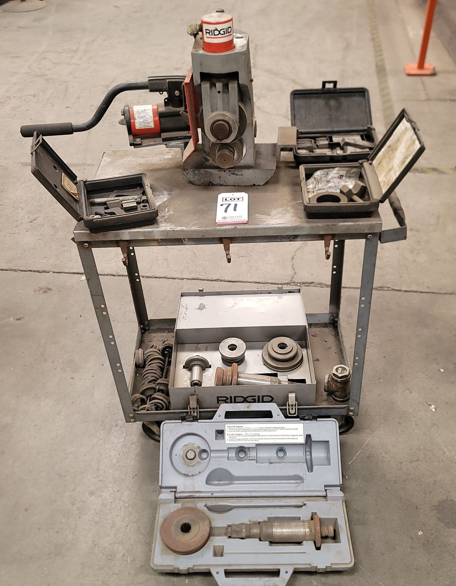 LOT - RIDGID 918 HYDRAULIC ROLL GROOVER W/ 15-TON HYDRAULIC RAM, W/ (2) GROOVE ROLL CHANGEOUTS AND