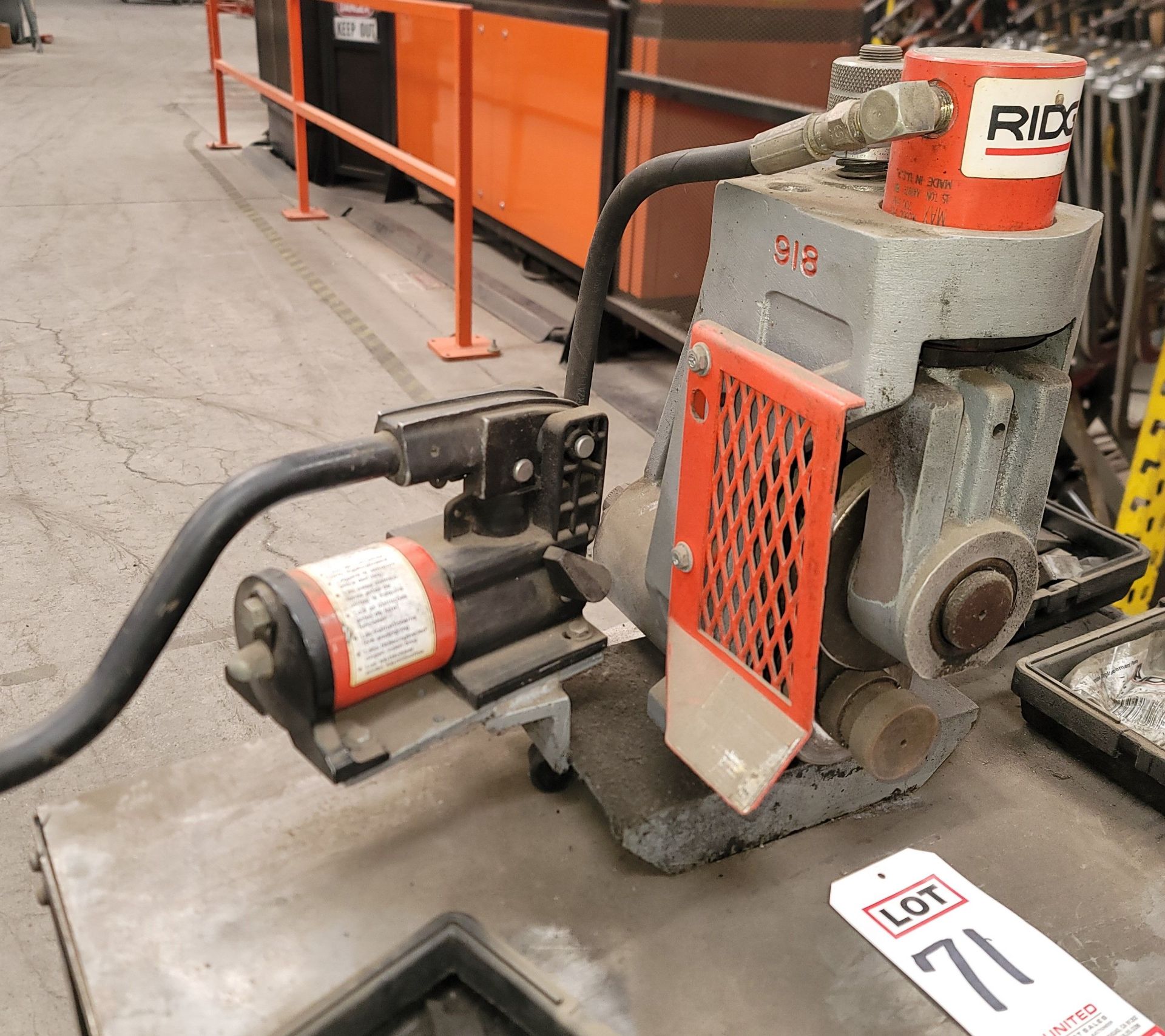LOT - RIDGID 918 HYDRAULIC ROLL GROOVER W/ 15-TON HYDRAULIC RAM, W/ (2) GROOVE ROLL CHANGEOUTS AND - Image 2 of 4