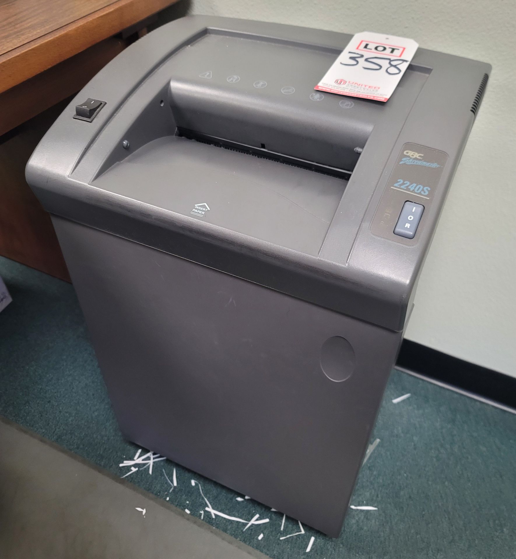 GBC SHREDMASTER 2240S PAPER SHREDDER