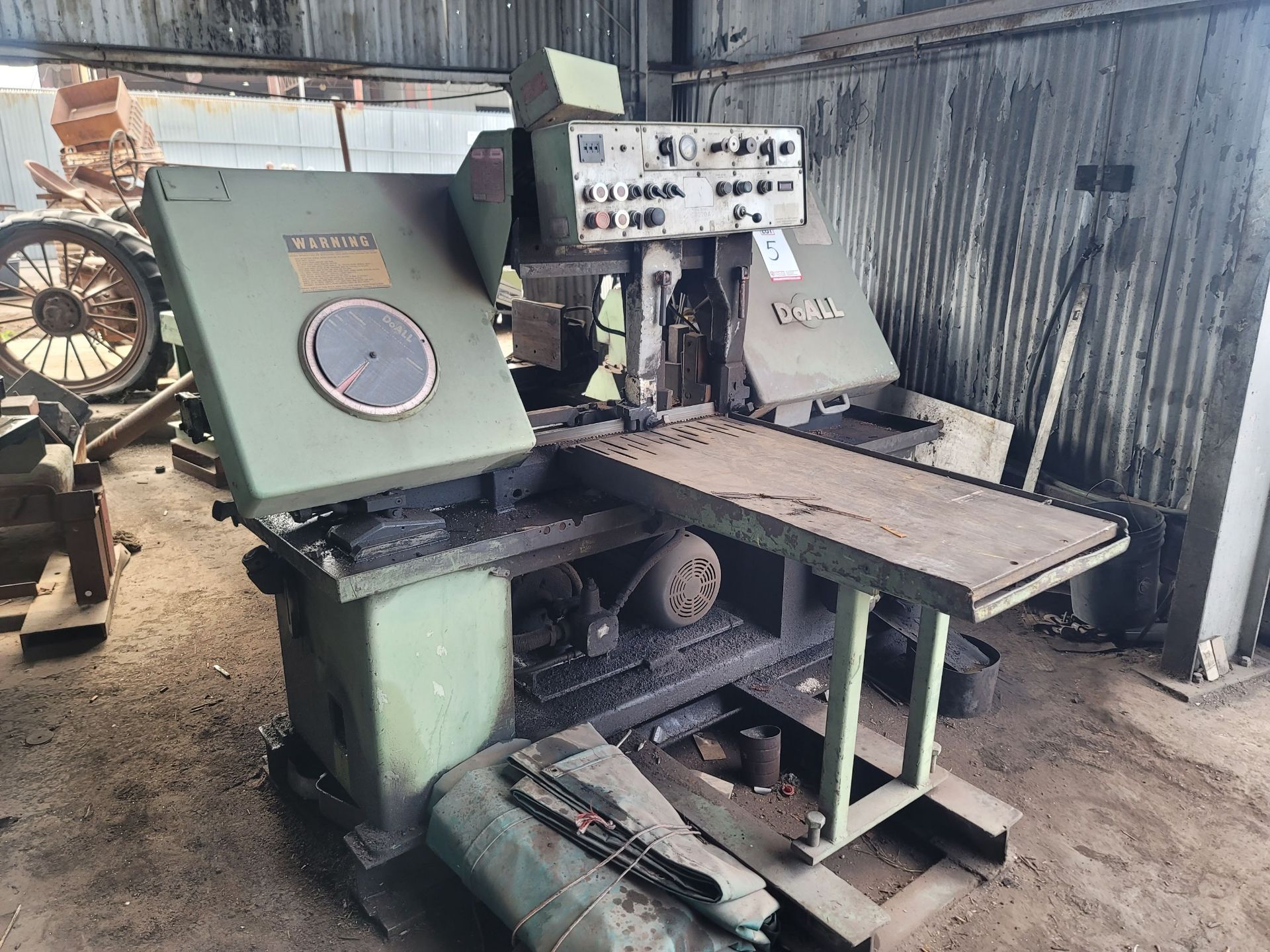 DOALL C-1220A HORIZONTAL BAND SAW, AUTOMATIC, 12" X 20" CUTTING CAPACITY, S/N 402-80110 - Image 2 of 5