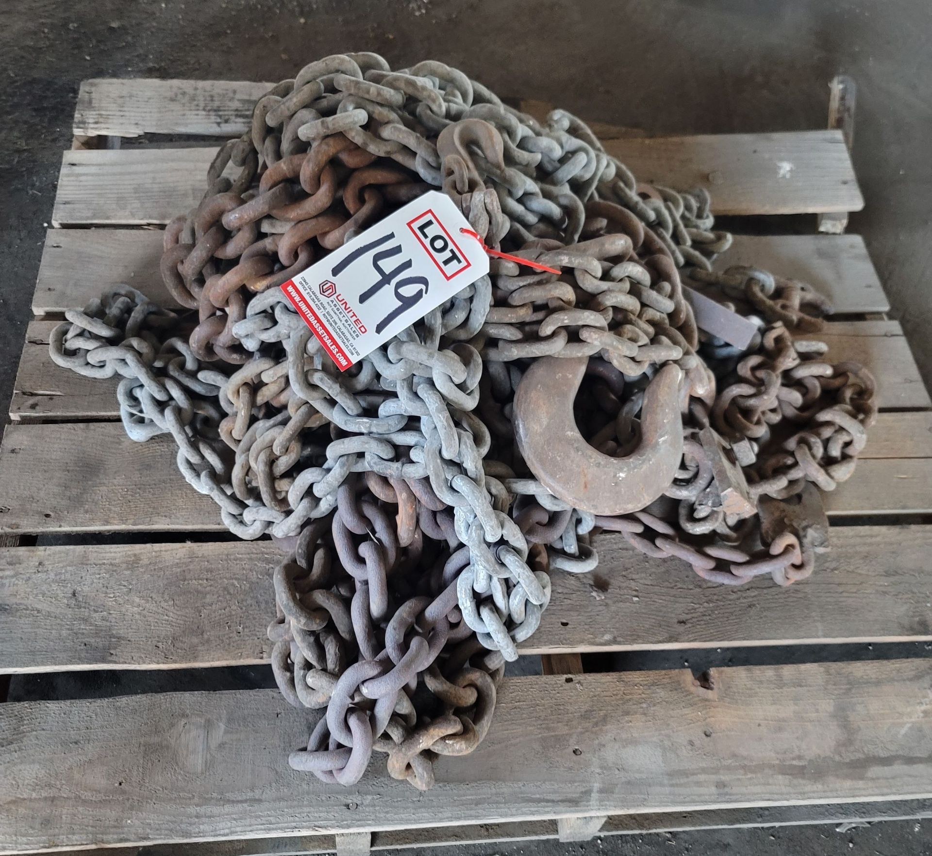 LOT - PALLET OF BIG CHAIN
