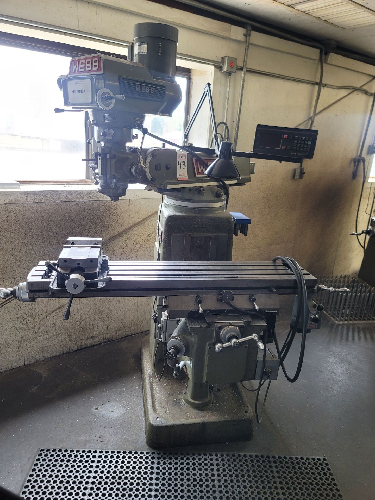 WEBB 3VK VERTICAL MILL, 50" X 10" TABLE, POWER FEED, COLLETS, SARGON DRO. (NOTE: MACHINE VISE NOT - Image 2 of 7