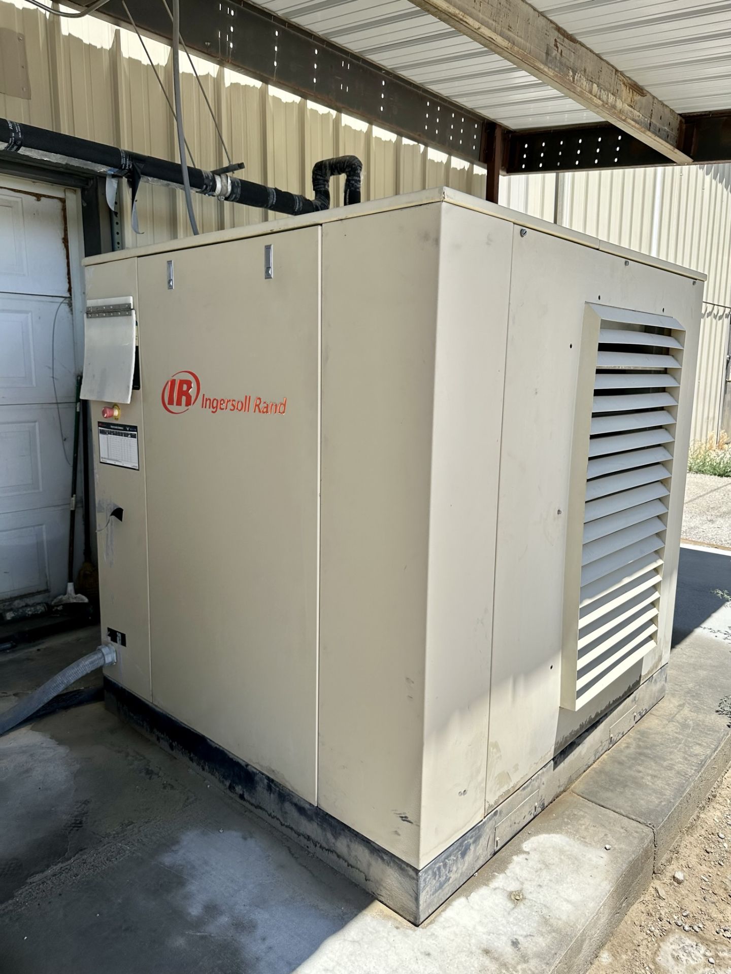 INGERSOLL RAND AIR COMPRESSOR, MODEL SSR-EP100, ROTARY SCREW TYPE, 100 HP, 125 PSIG, S/N