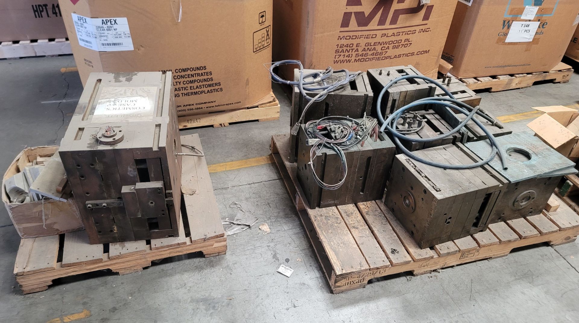 LOT - (14) PALLETS OF SCRAP STEEL MOLDS - Image 2 of 6