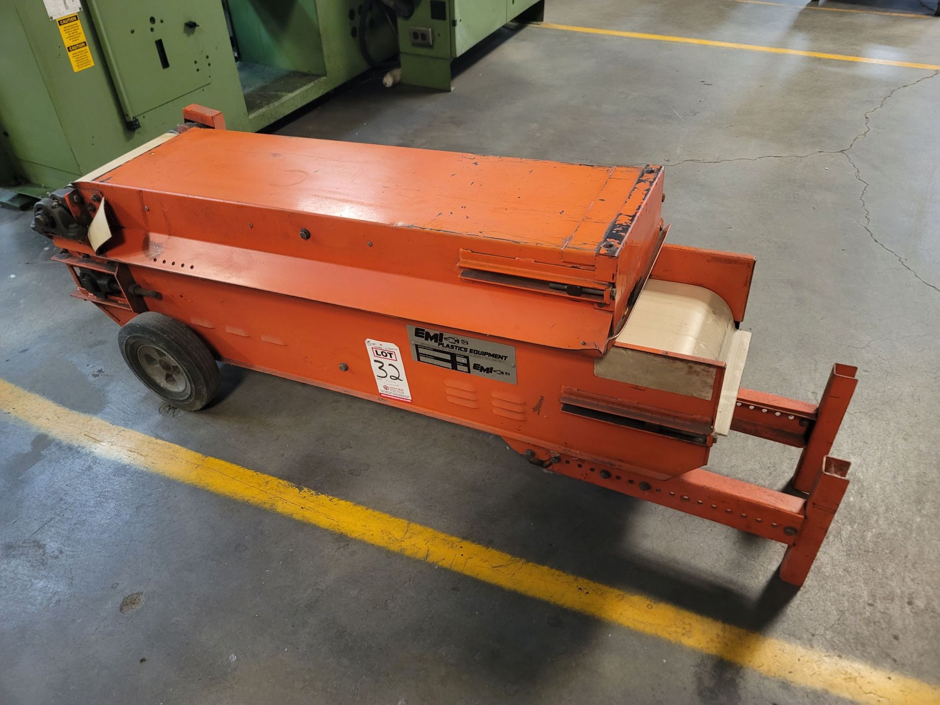 EMI INCLINE CONVEYOR, MODEL CA-12, S/N EG-1301 - Image 2 of 3