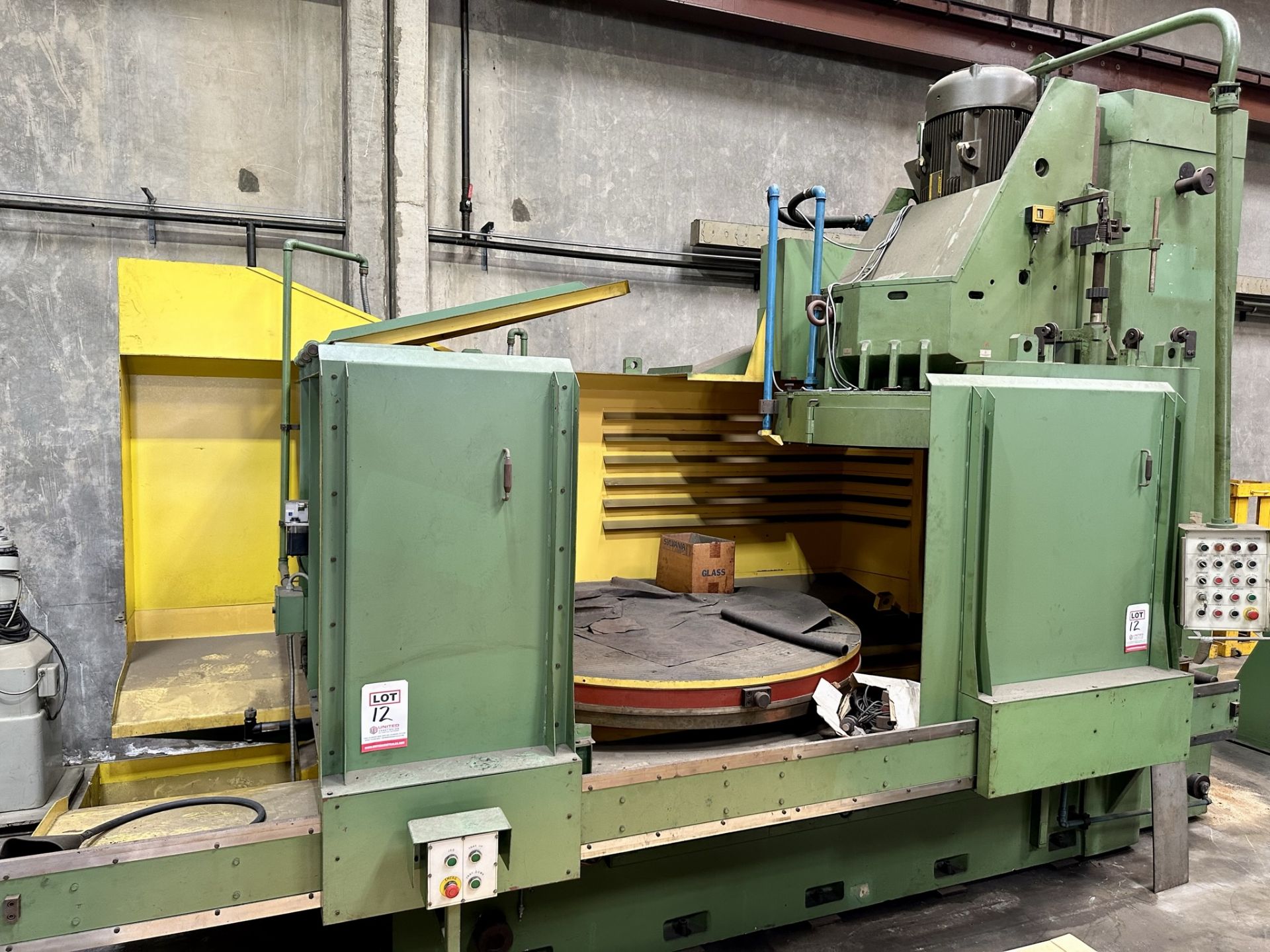 WMW VERTICAL SPINDLE ROTARY SURFACE GRINDER, 84" MAGNETIC TABLE, 200 HP, NEW, UNDER POWER - Image 4 of 18