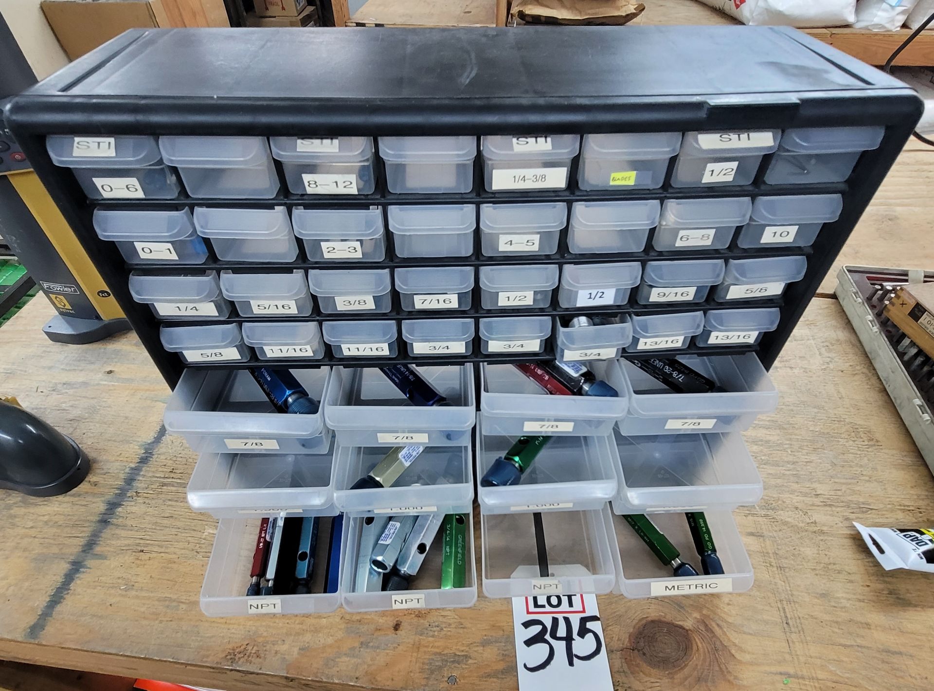 LOT - MULTI-DRAWER CABINET, W/ CONTENTS: THREAD GAGES