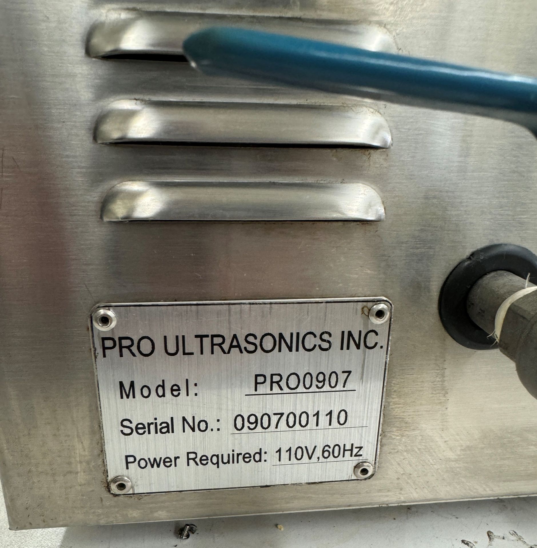 PRO ULTRASONICS ULTRASONIC CLEANER, MODEL PRO0907, CLEANING TANK: 12" X 8" X 9", S/N 090700110 - Image 4 of 6