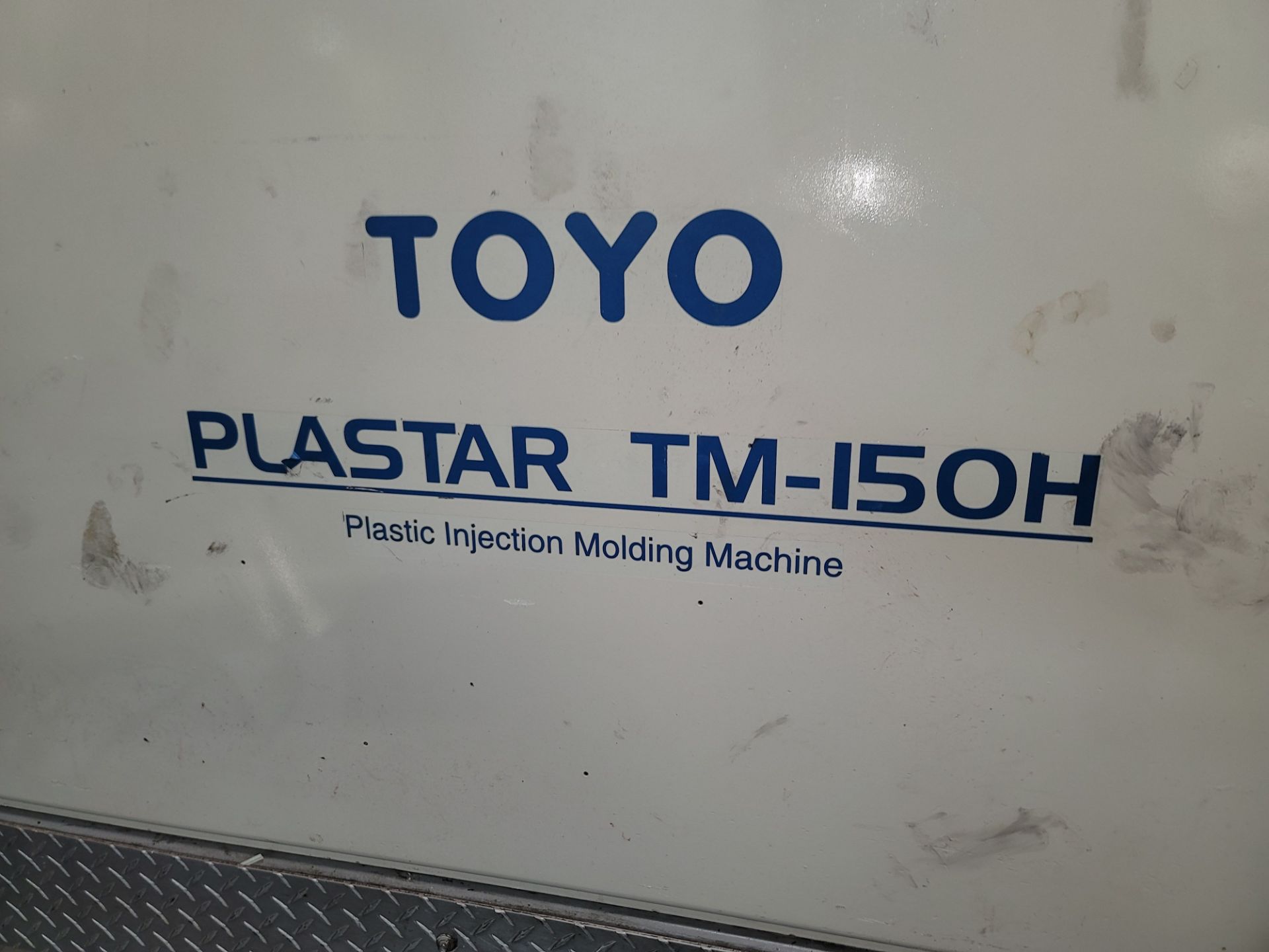 TOYO PLASTAR TM-150H PLASTIC INJECTION MOLDING MACHINE, 150 TON CAPACITY, 6.7 OZ SHOT SIZE, 25.2" - Image 4 of 8