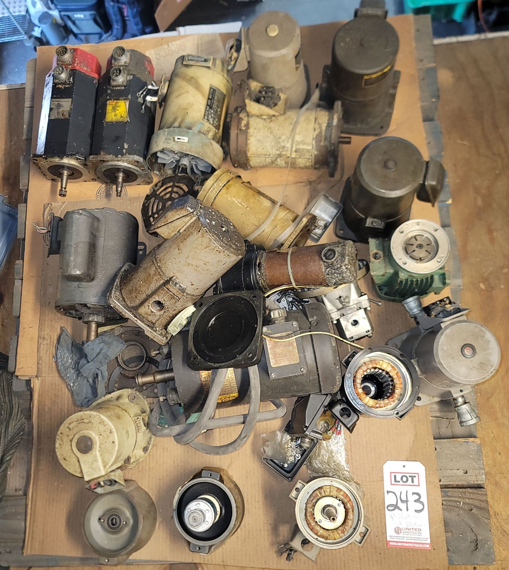 LOT - PALLET OF OLD MOTORS, SERVO MOTORS