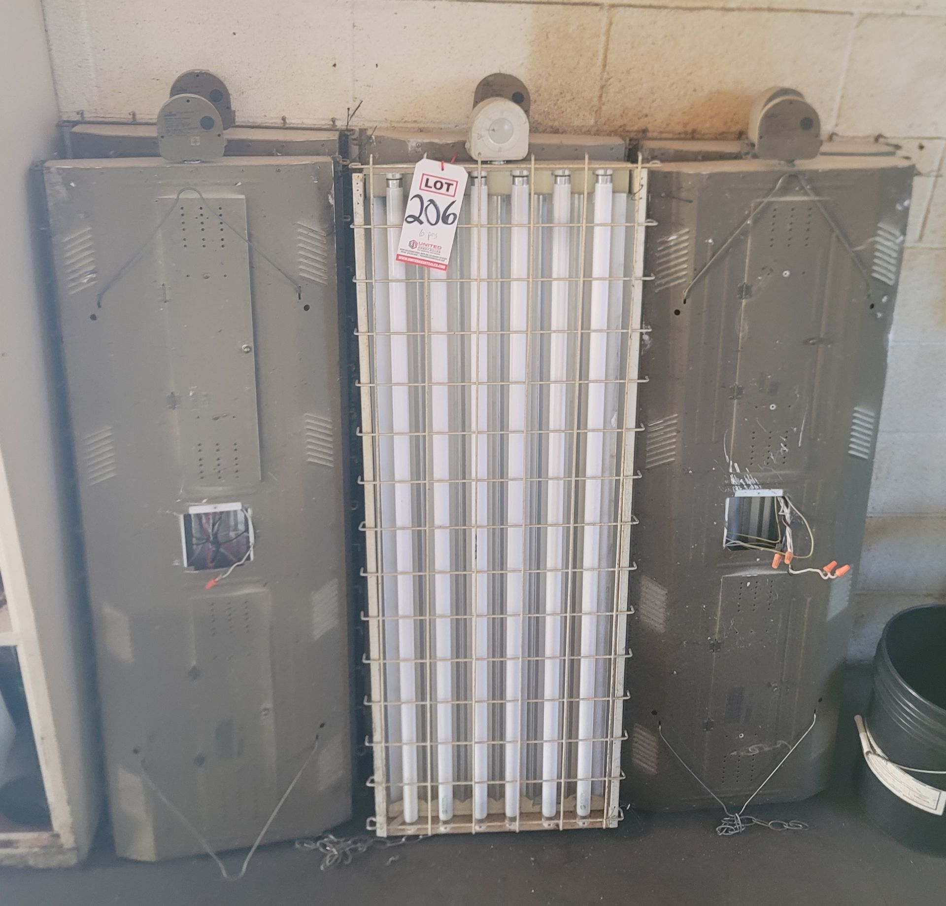 LOT - (6) 6-TUBE FLUORESCENT LIGHT FIXTURES, 4' X 18" EACH