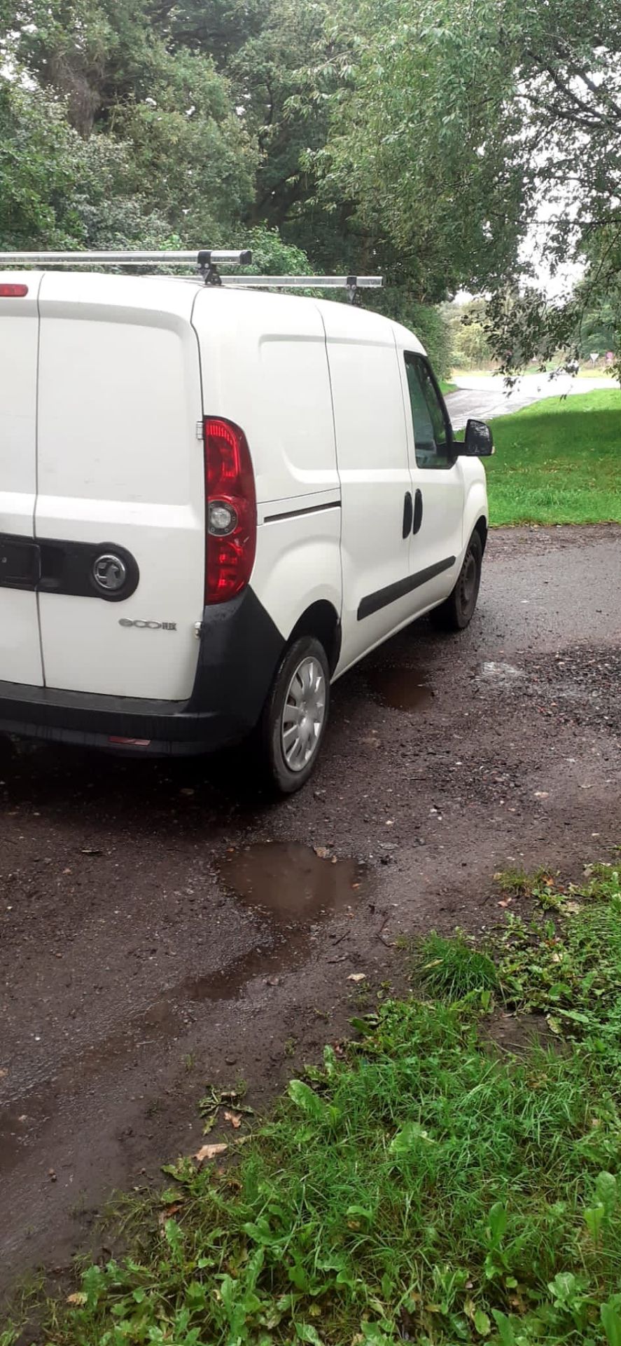 2014 64 Vauxhall combo crew van - 104k miles - Roof rack - 5 seats - Image 6 of 7