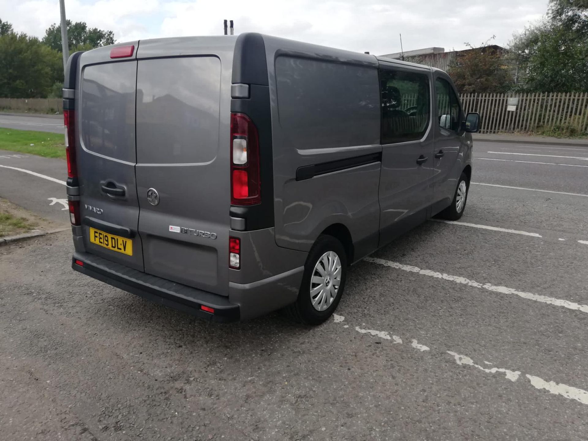 2019 19 Vauxhall vivaro crew cab Panel van - 114k miles - Euro 6 - 6 seats - Air con - Image 7 of 11