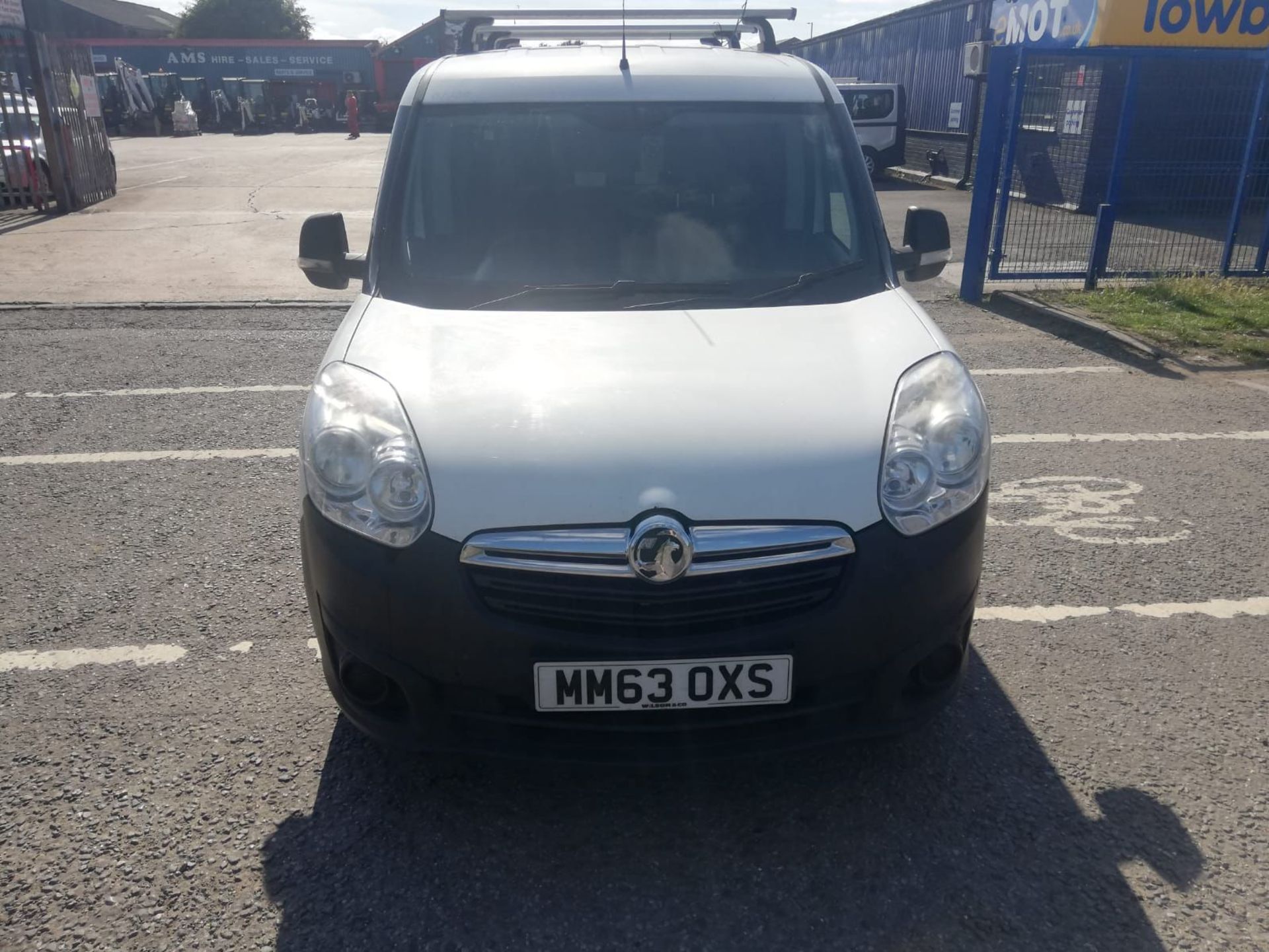 2013 63 Vauxhall Combo Panel van - 84k miles - Roof rack - Ply lined - Image 2 of 10