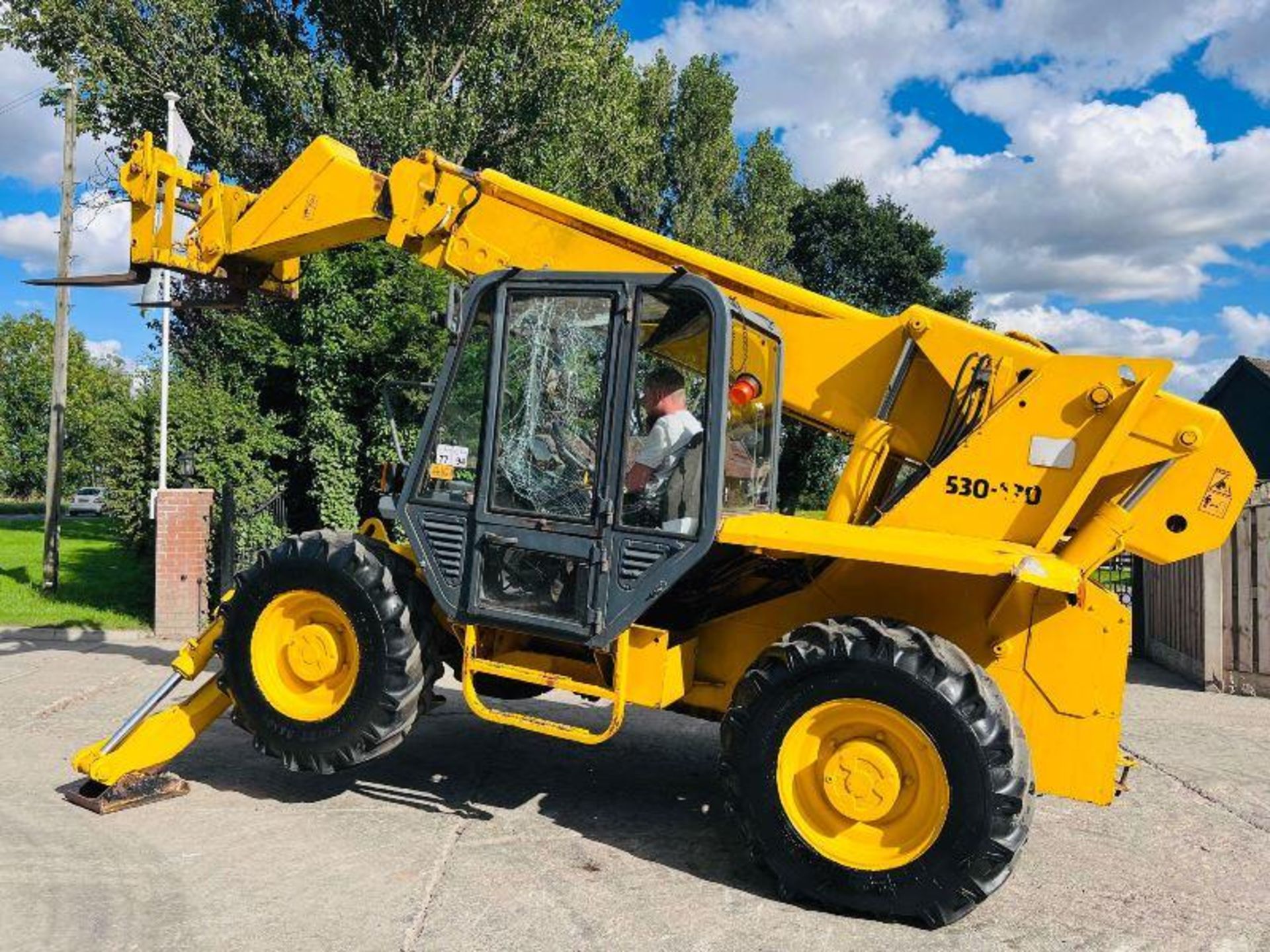 JCB 530-120 4WD TELEHANDLER *12 METERS* C/W PALLET TINES - Image 5 of 15