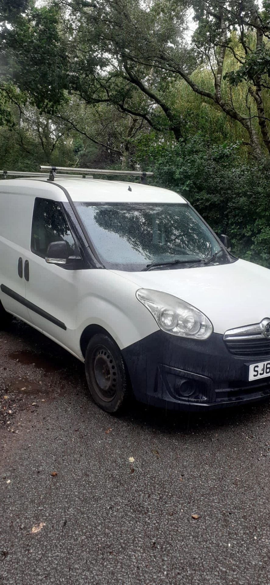 2014 64 Vauxhall combo crew van - 104k miles - Roof rack - 5 seats