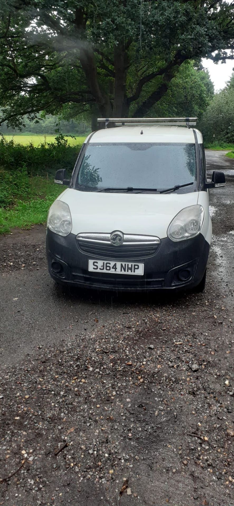 2014 64 Vauxhall combo crew van - 104k miles - Roof rack - 5 seats - Image 2 of 7