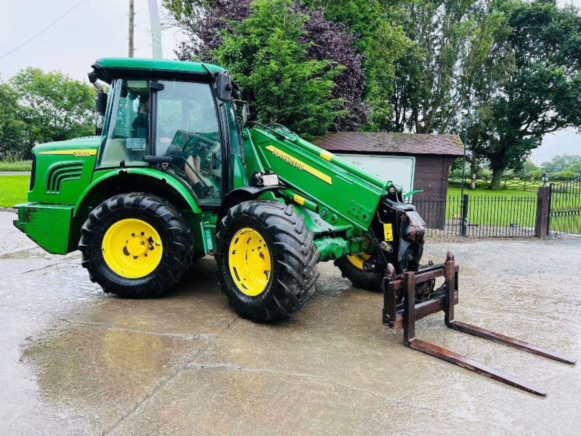 JOHN DEER 3800 4WD TELEHANDLER C/W PIN & CONE HEAD STOCK - Image 3 of 15