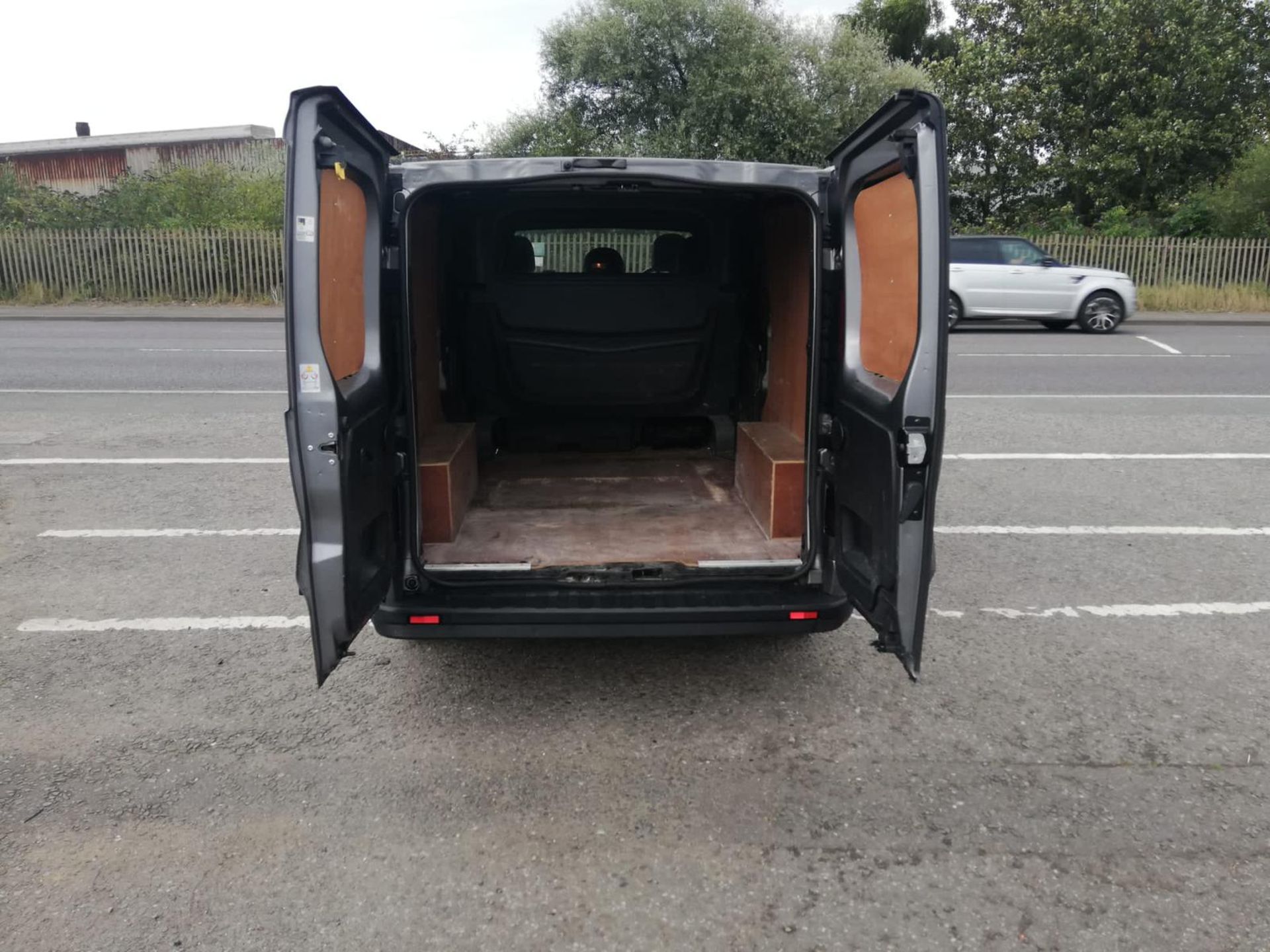 2019 19 Vauxhall vivaro crew cab Panel van - 114k miles - Euro 6 - 6 seats - Air con - Image 9 of 11