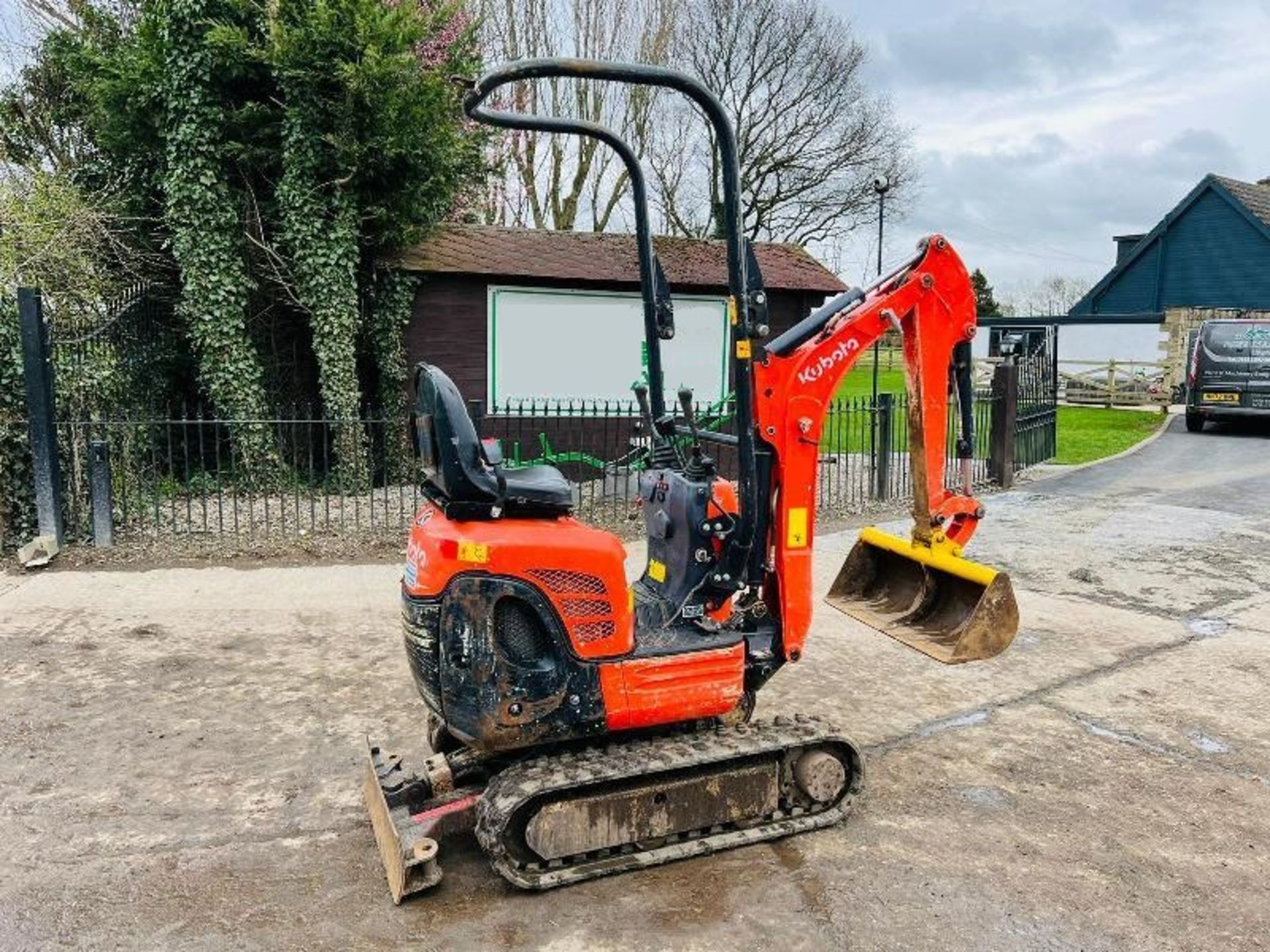 KUBOTA KX008-3 TRACKED EXCAVATOR * YEAR 2015 * C/W EXPANDING TRACKS - Image 3 of 13