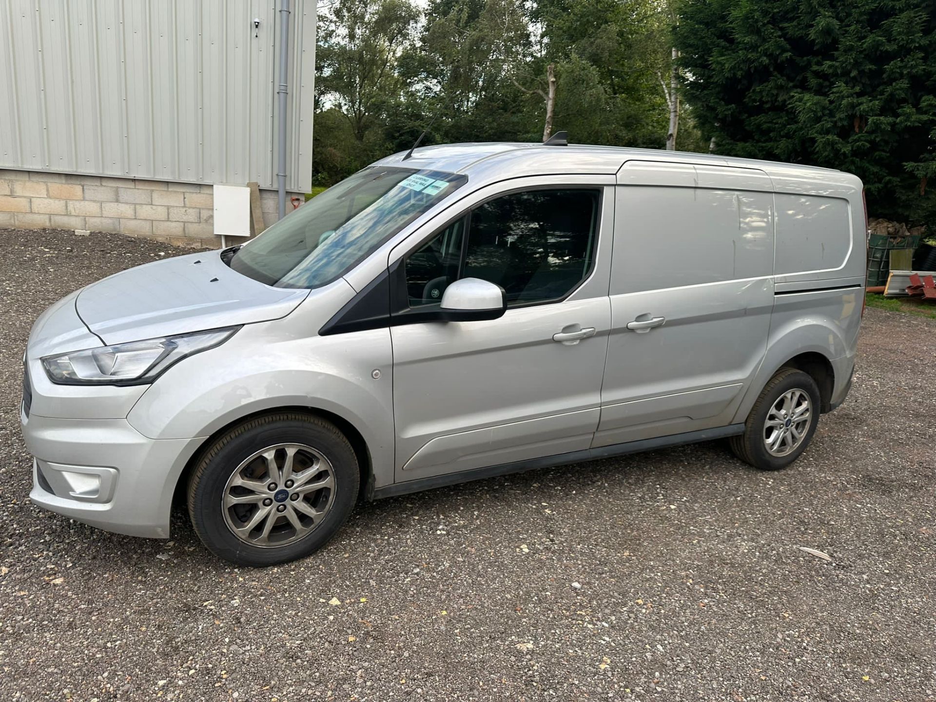 2021 21 ford Transit connect limited panel van - 41k miles - Euro 6 - Air con - Alloy wheels - Image 4 of 8