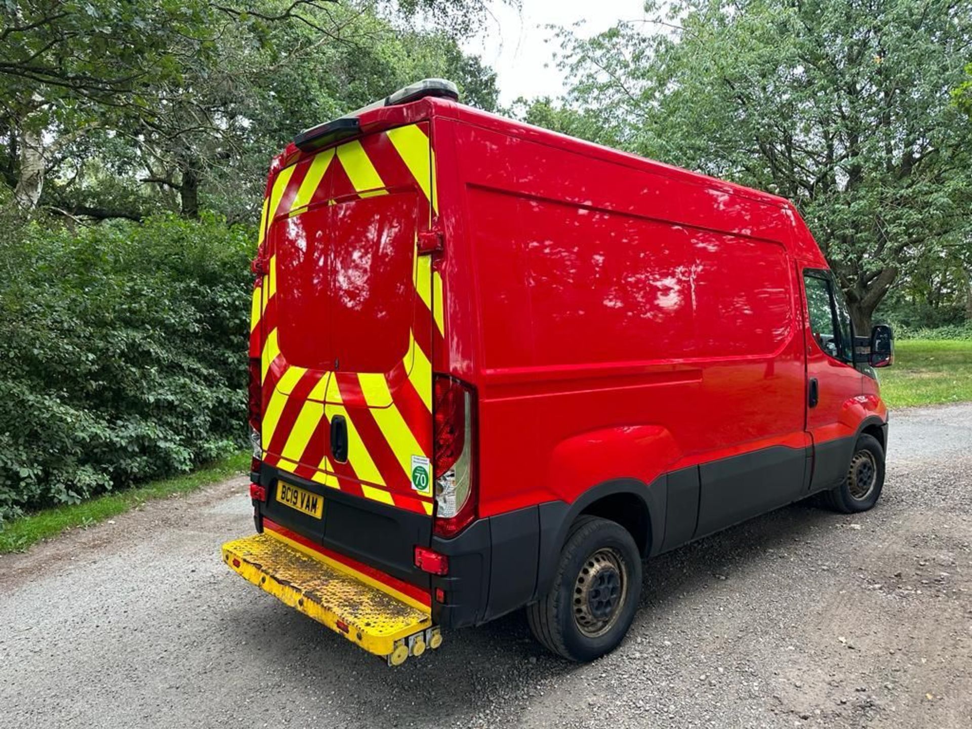 2019 19 Iveco compressor generator workshop van - 109k miles - 7 ton train weight - 3.5 ton vehicle - Image 7 of 11