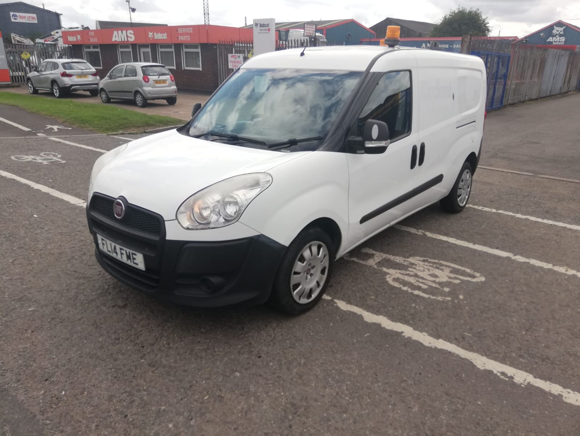 2014 14 fiat doblo maxi Panel van - 1.3 5 speed - Lwb - Twin side doors - 71k miles - Image 3 of 10