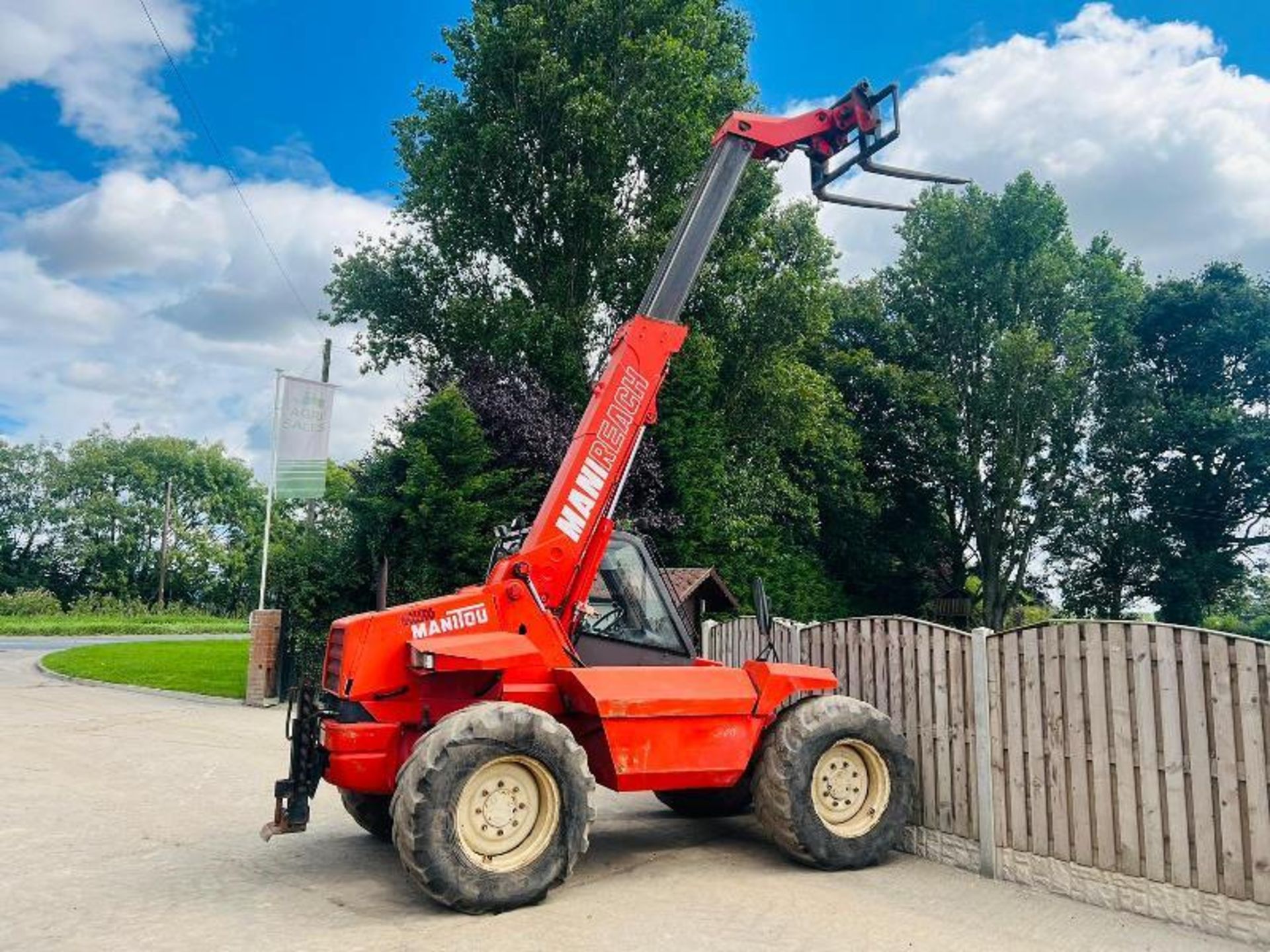 MANITOU MLT626T 4WD TELEHANDLER *AG-SPEC* C/W PICK UP HITCH - Image 6 of 16