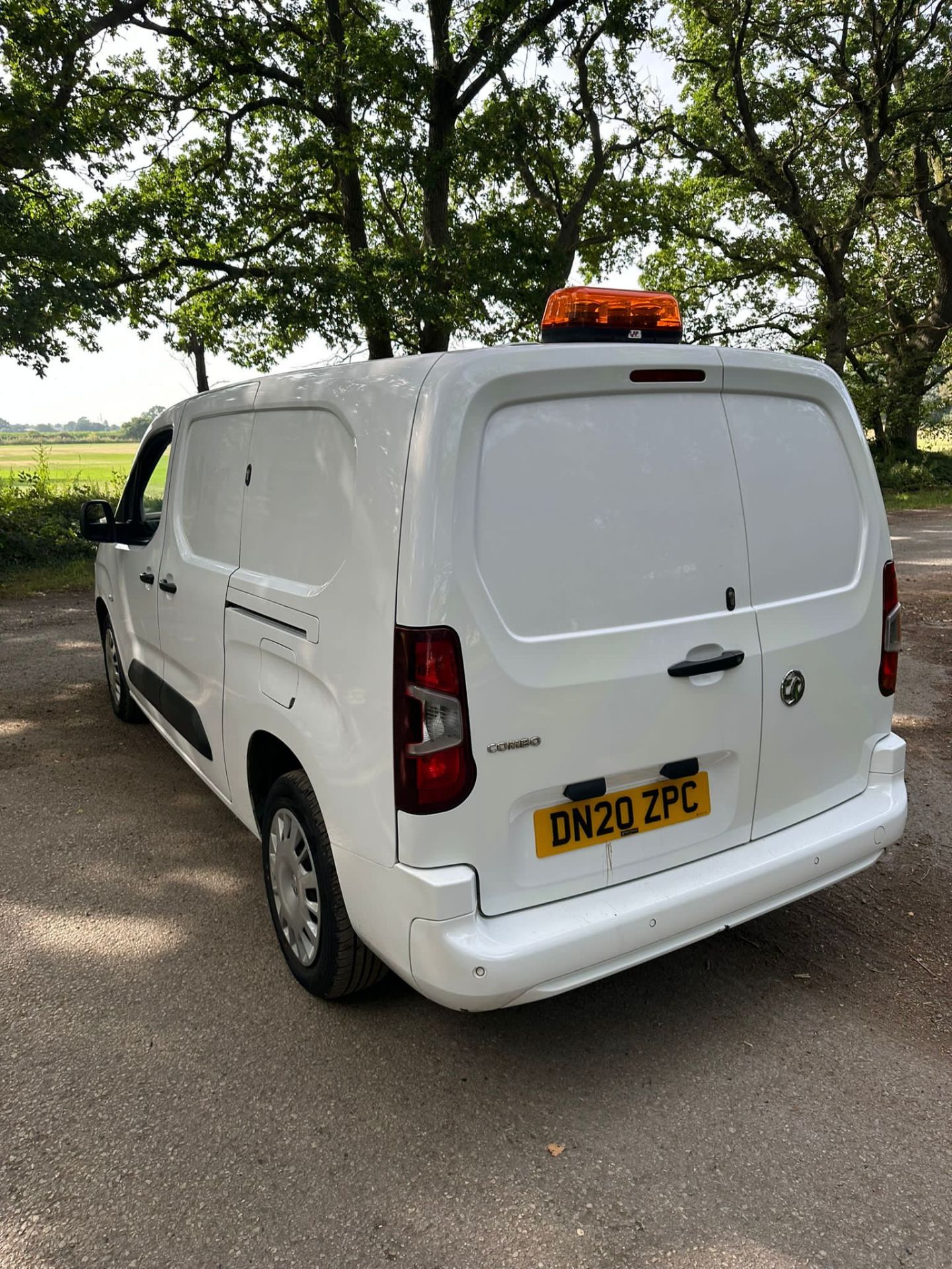 2020 20 Vauxhall combo sportive Panel van - 73k miles - Euro 6 - Lwb - Air con - ply lined - Image 5 of 10