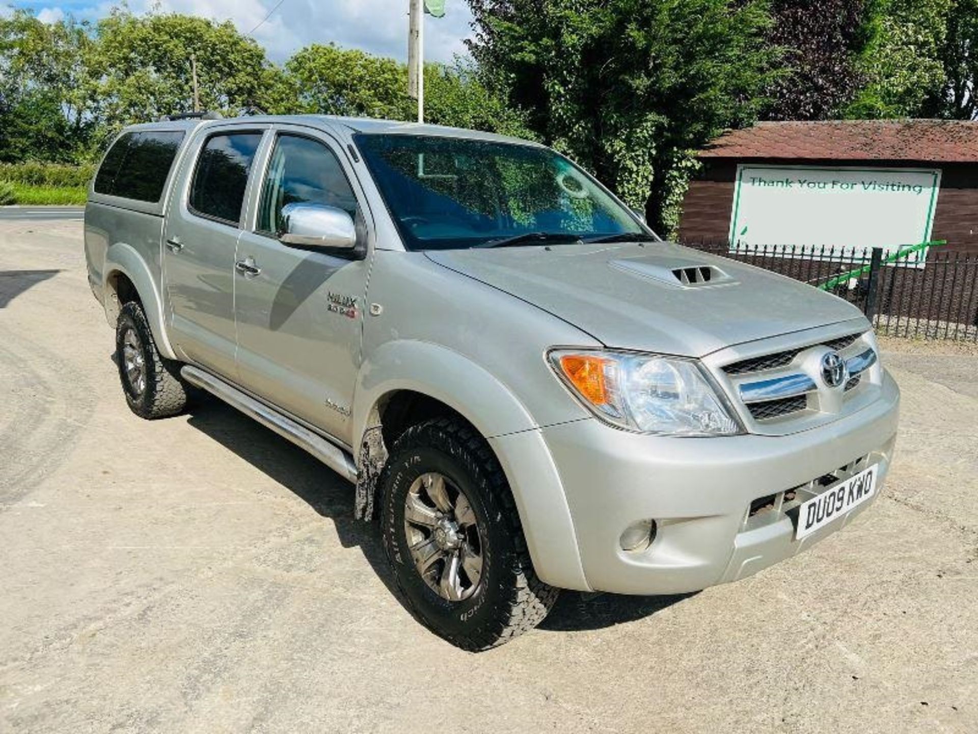 TOYOTA HILUX 2.5L DOUBLE CAB PICK UP *YEAR 2009, MOT'D JULY 2024* - Image 5 of 15