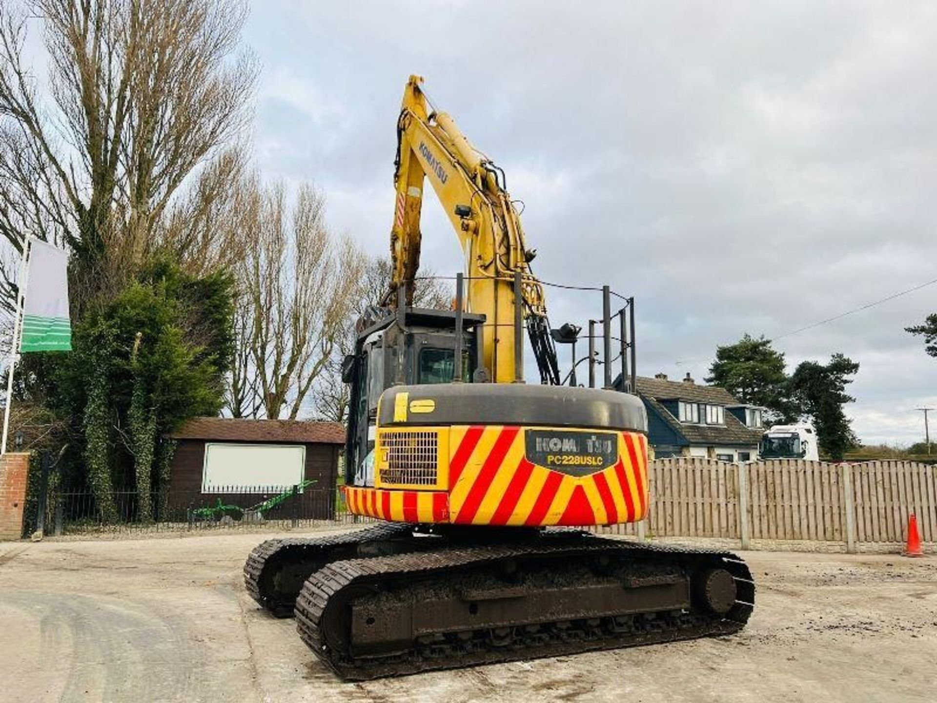 KOMATSU PC228USLC-3 EXCAVATOR * ZERO SWING * C/W D - Image 9 of 15