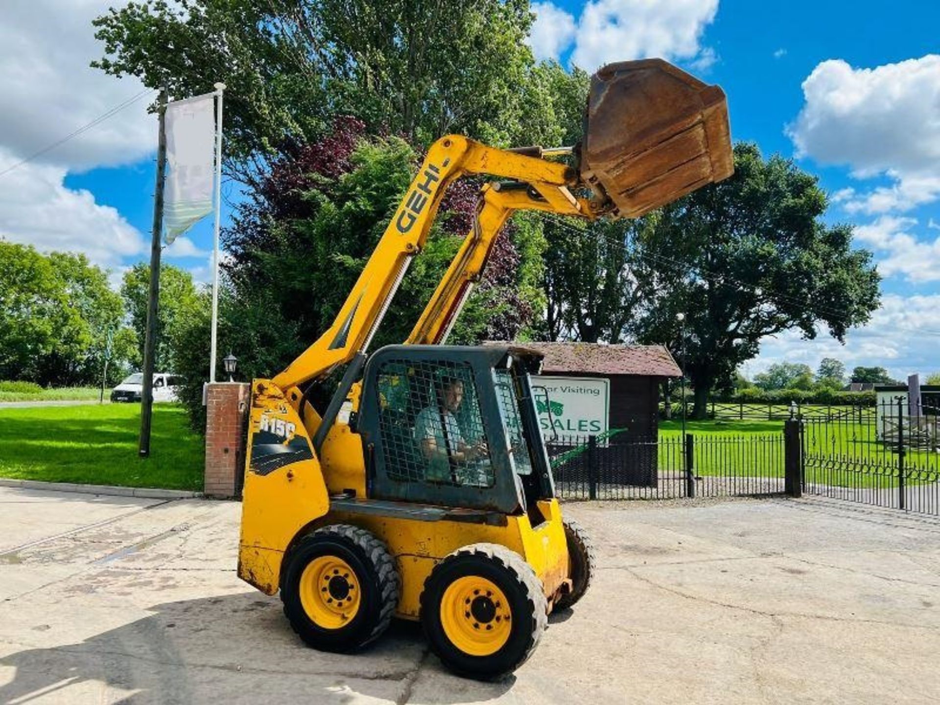 GEHL R150 4WD SKIDSTEER *YEAR 2015* C/W BUCKET - Image 13 of 13