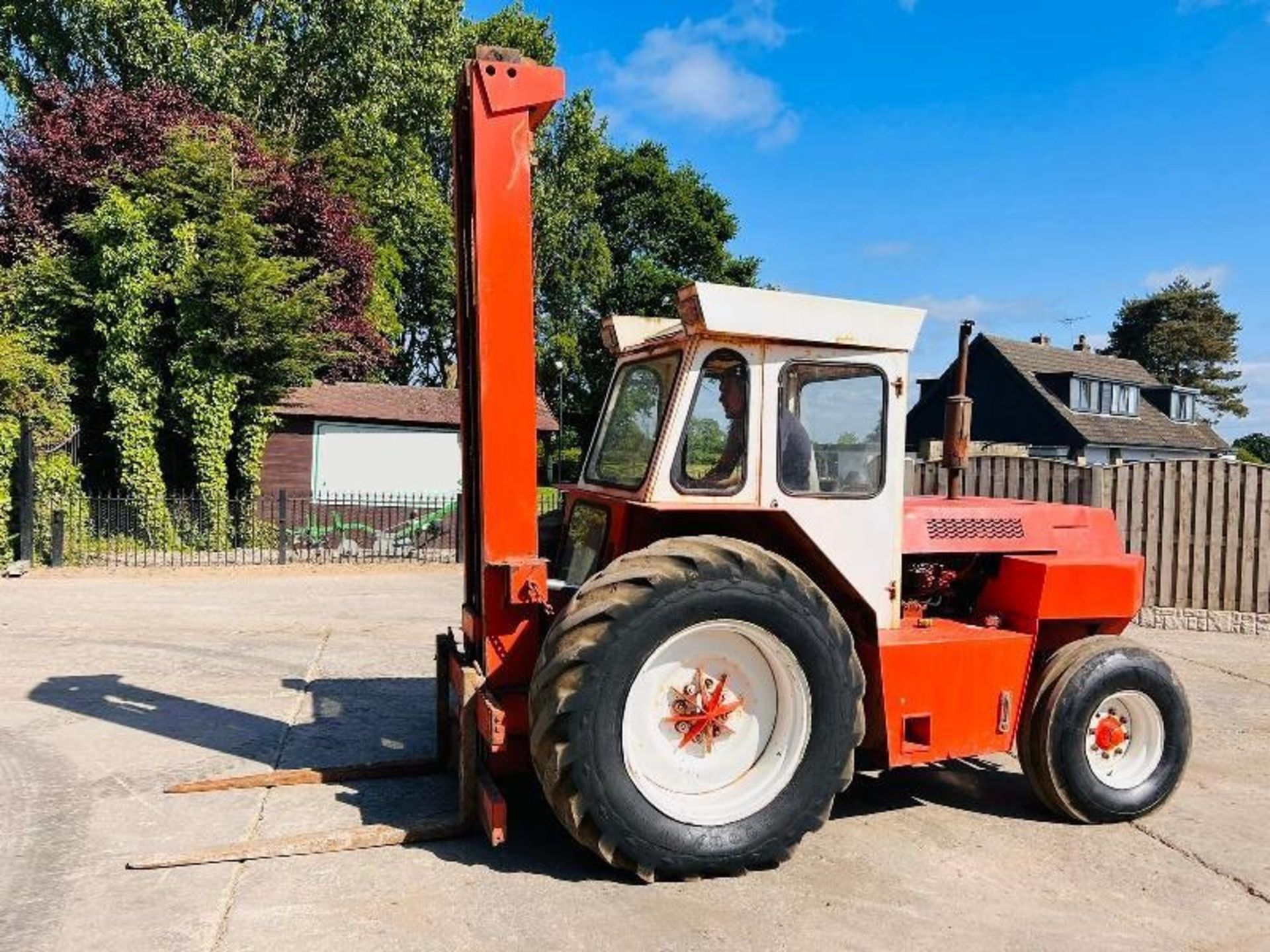 FINLAY F60 ROUGH TERRIAN FORKLIFT C/W TWO STAGE MA - Image 3 of 12