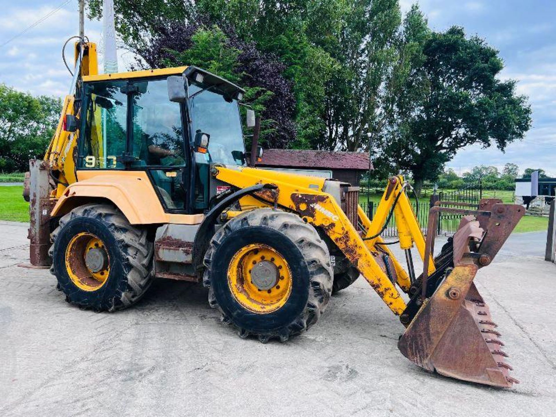 FERMEC 960 4WD EQUAL WHEELED BACKHOE DIGGER C/W RE