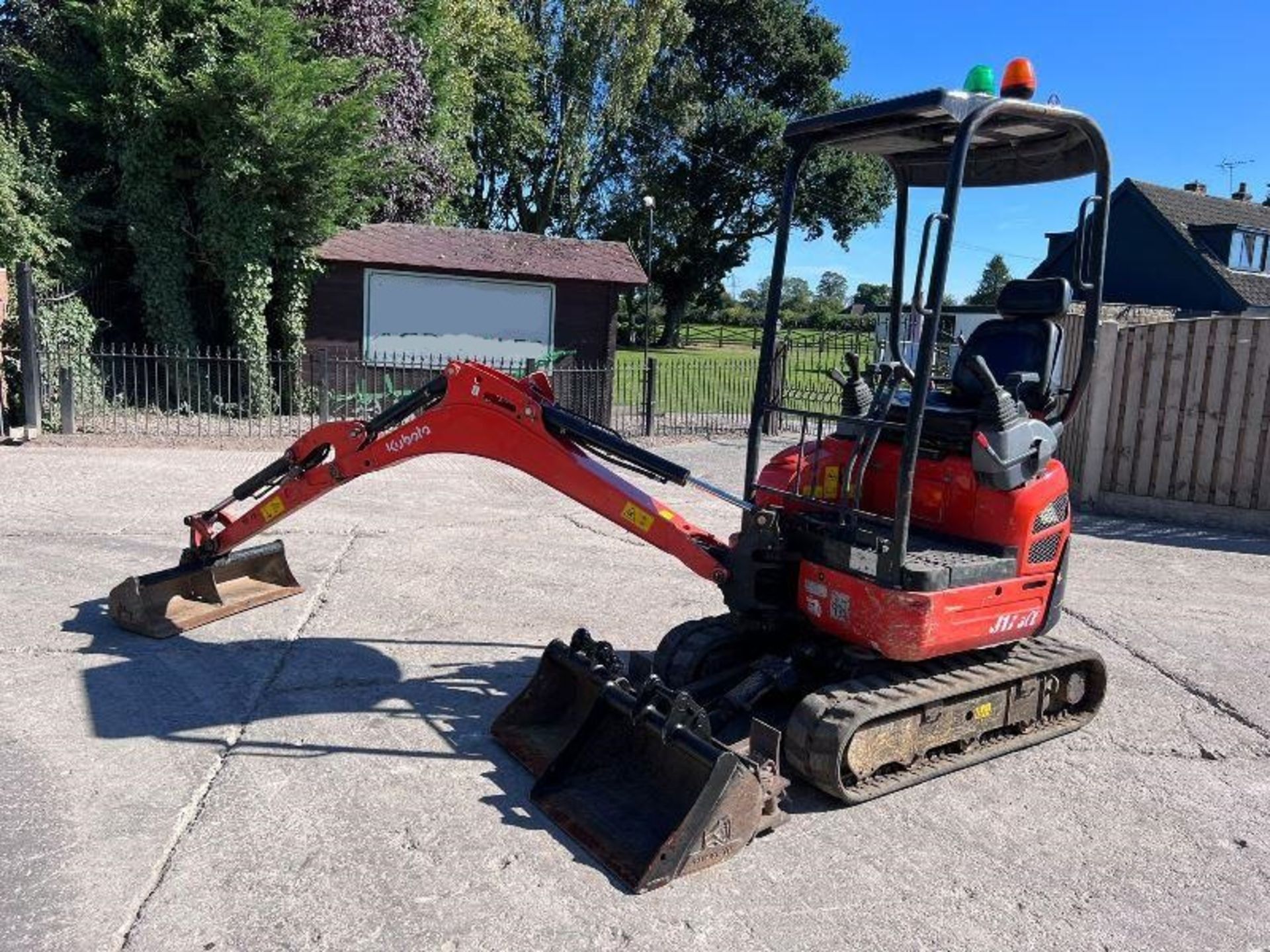 KUBOTA U17-3CX EXCAVATOR *YEAR 2020 , ONLY 1381 HO - Image 5 of 12